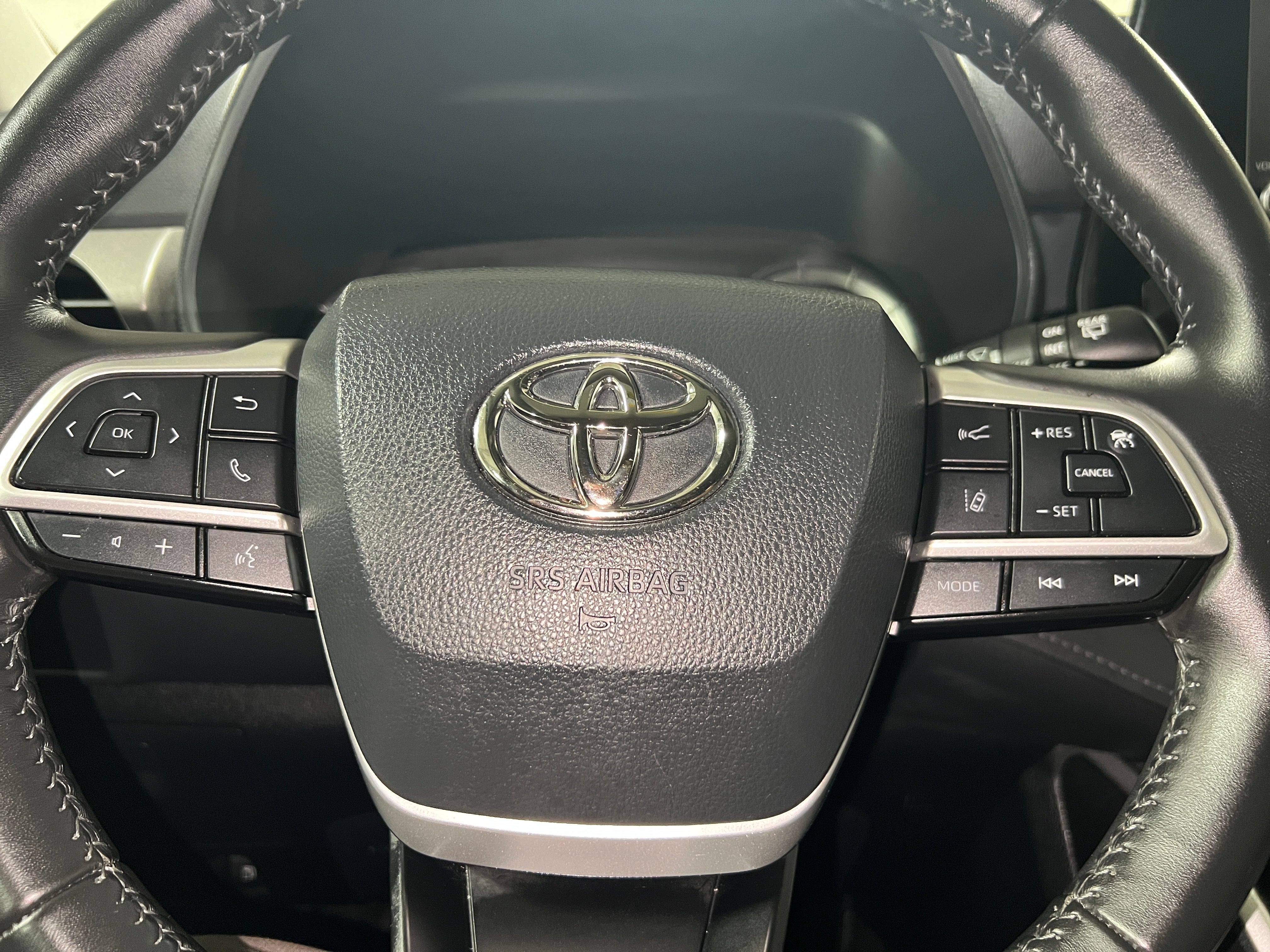 2023 Toyota Highlander LE 5