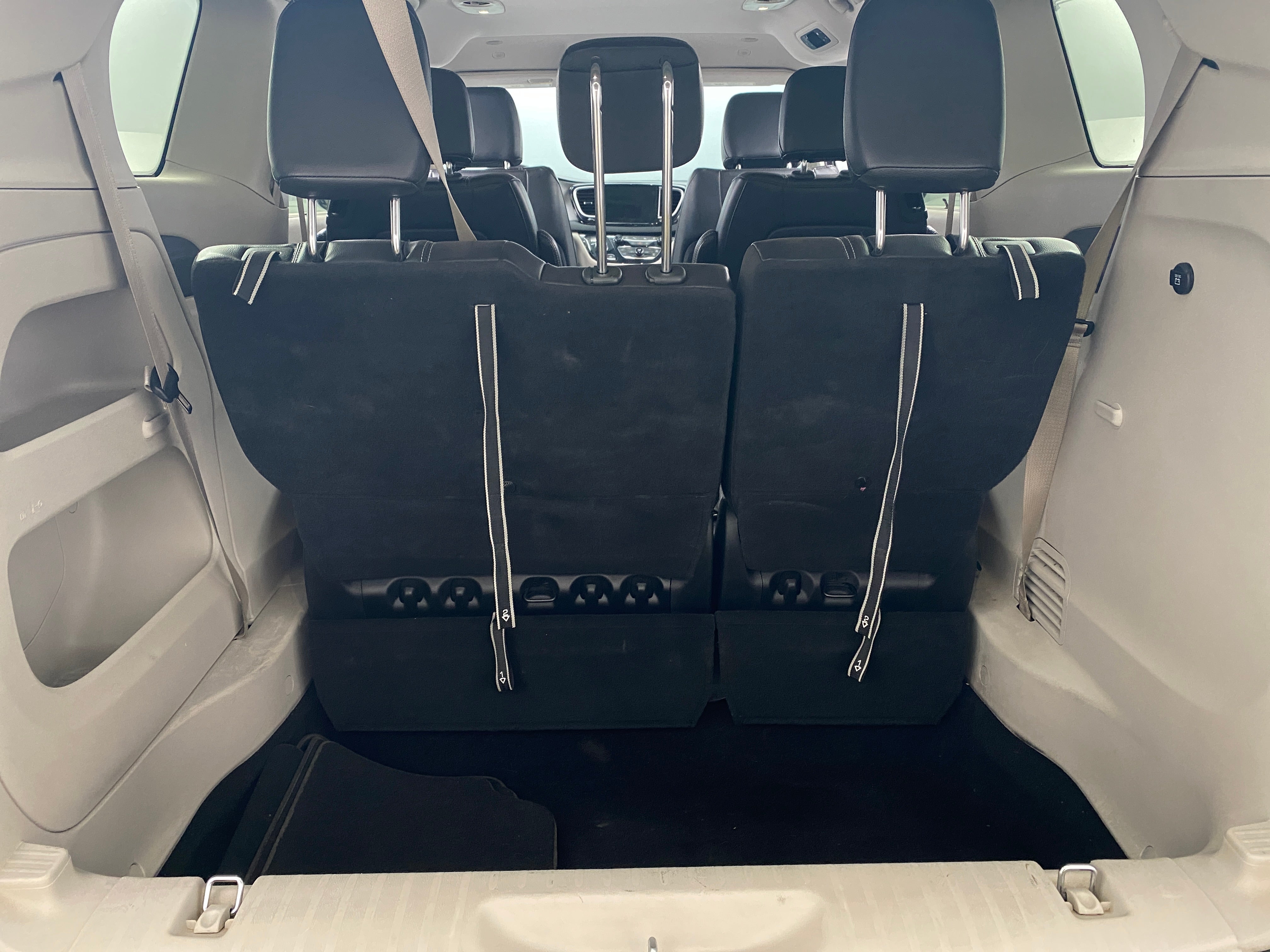 2022 Chrysler Pacifica Touring L 7