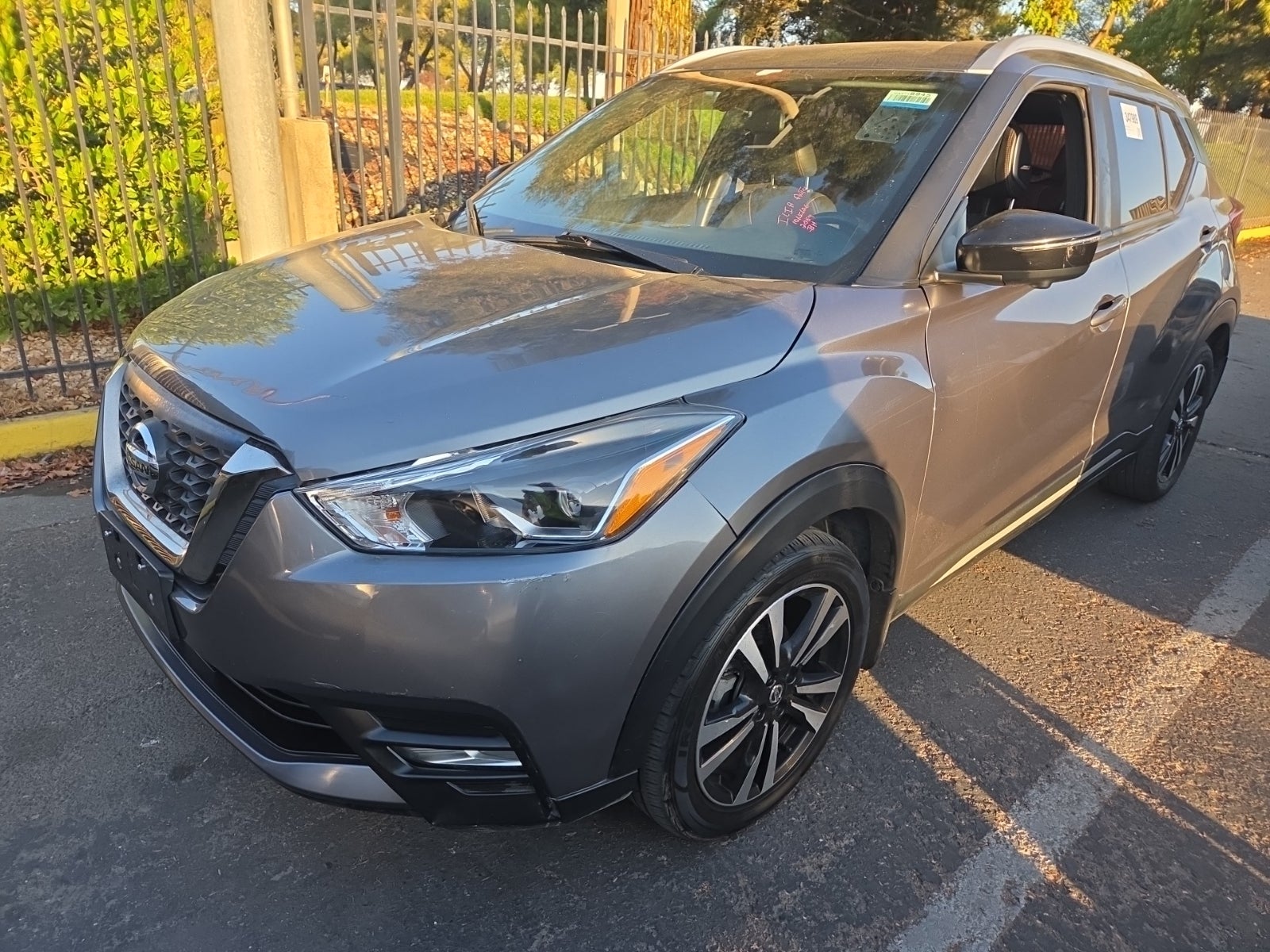 2020 Nissan Kicks SR