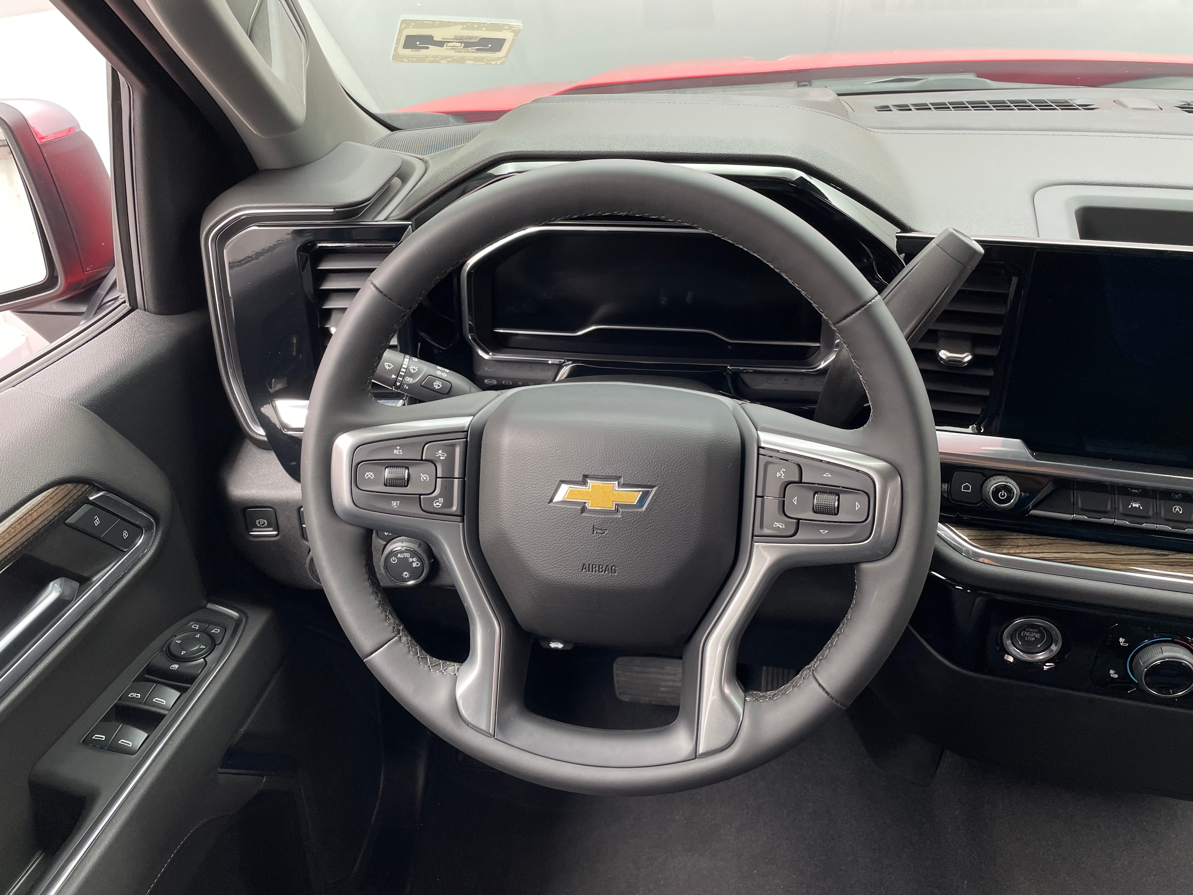 2024 Chevrolet Silverado 1500 LT 5