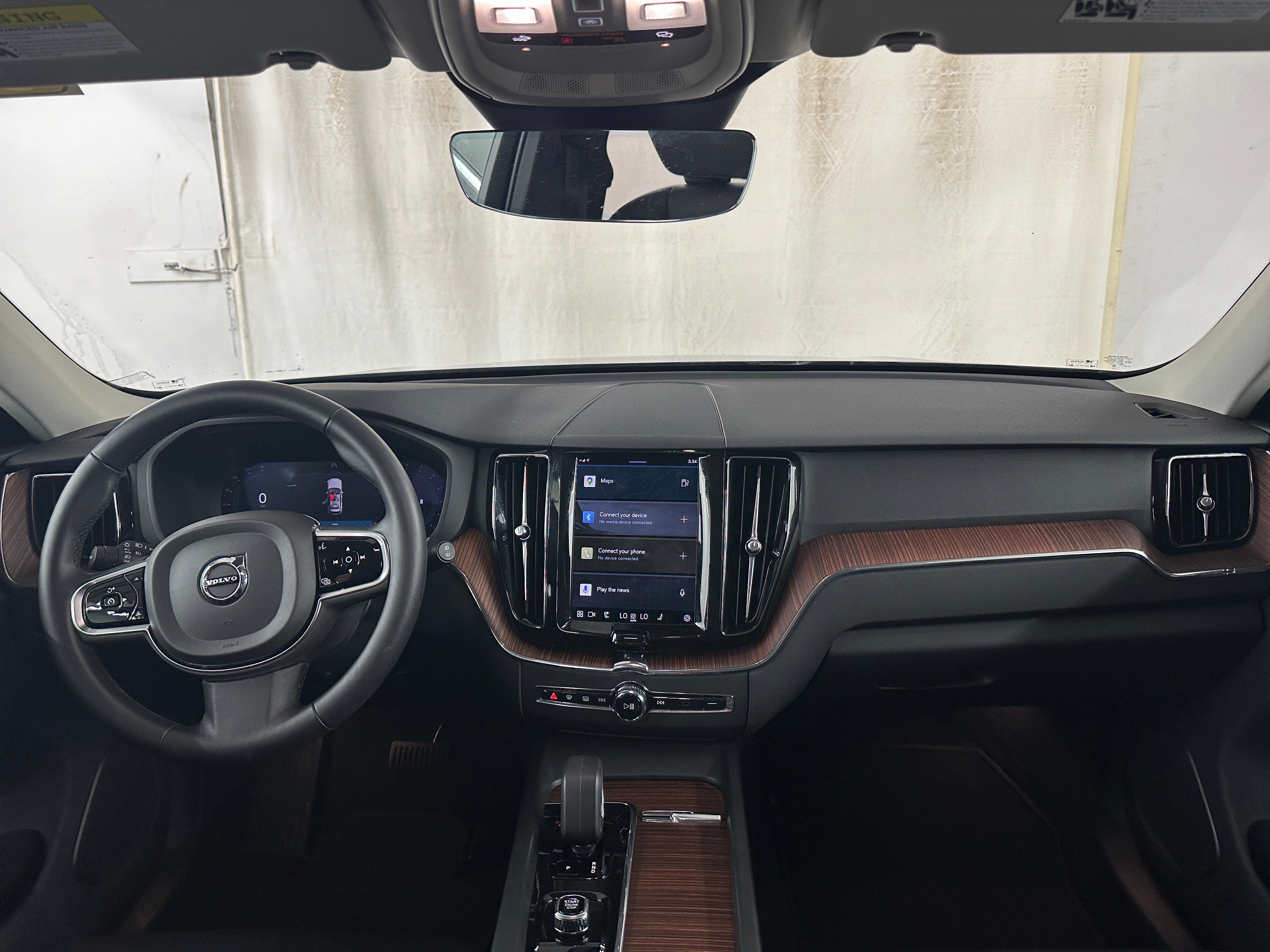 2023 Volvo XC60 B5 Plus 3