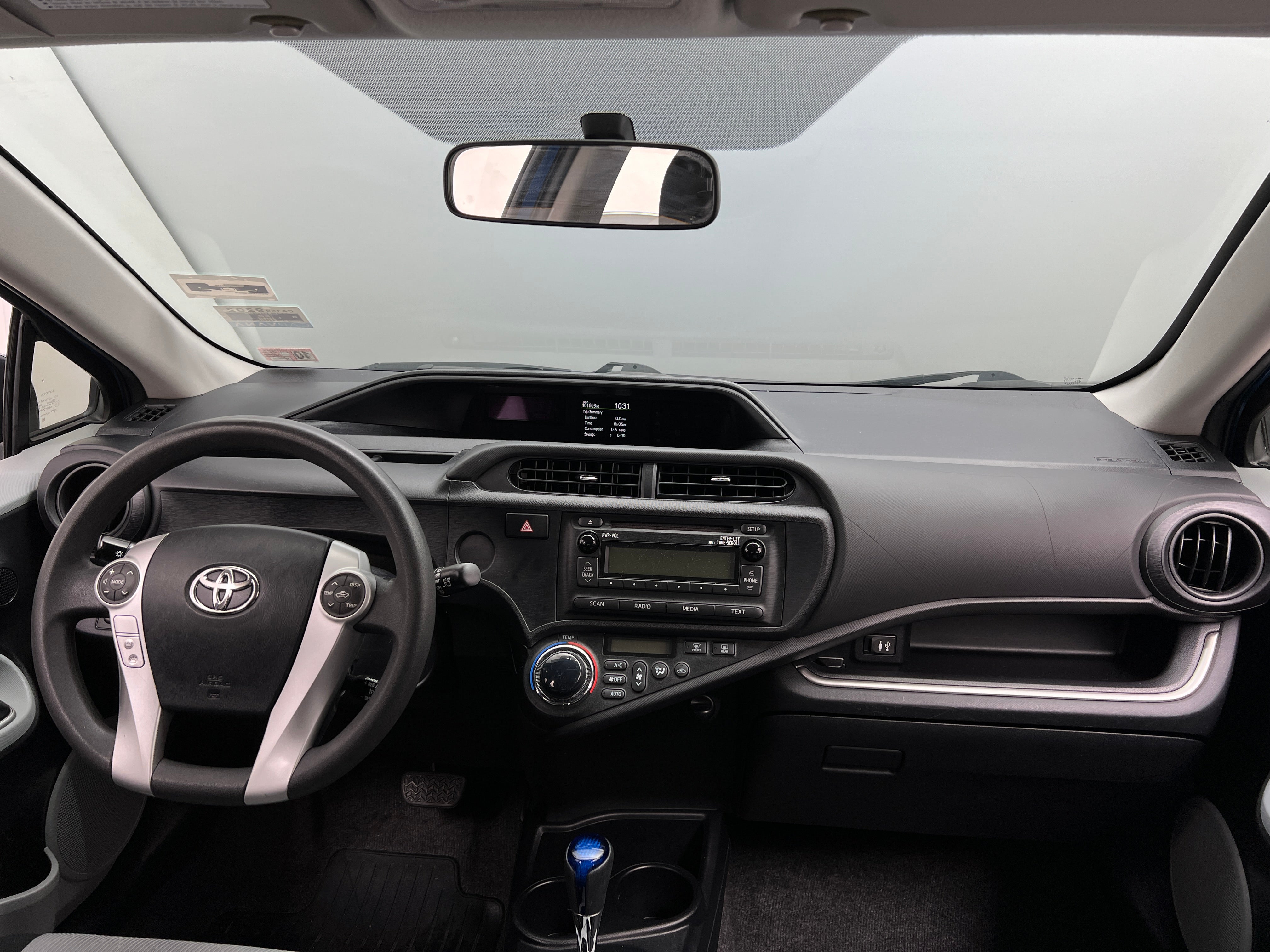 2014 Toyota Prius c Two 3