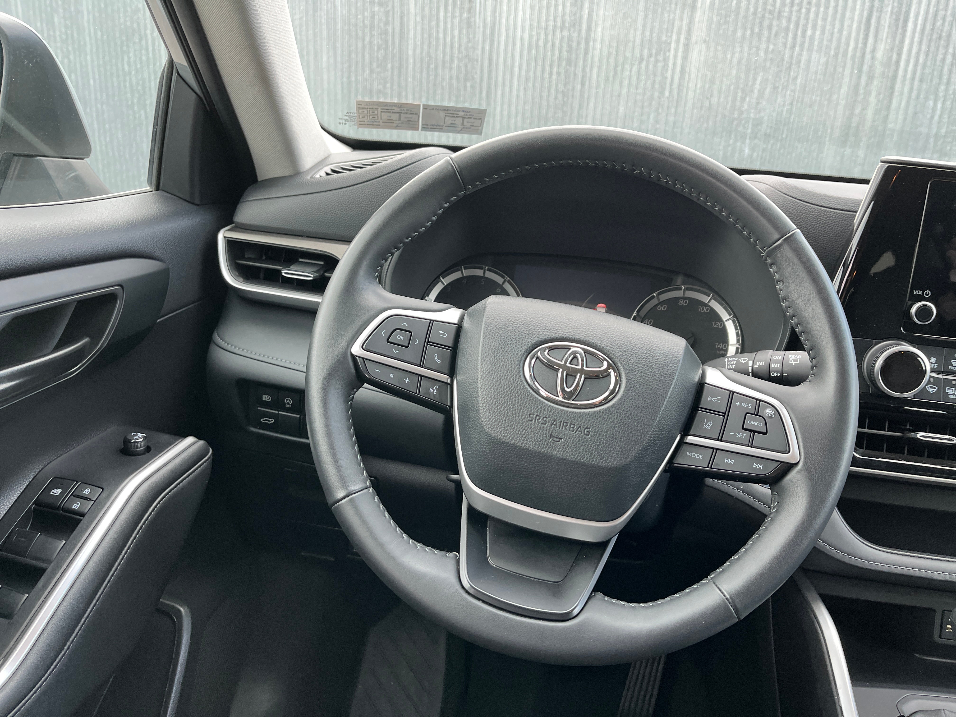 2023 Toyota Highlander LE 5