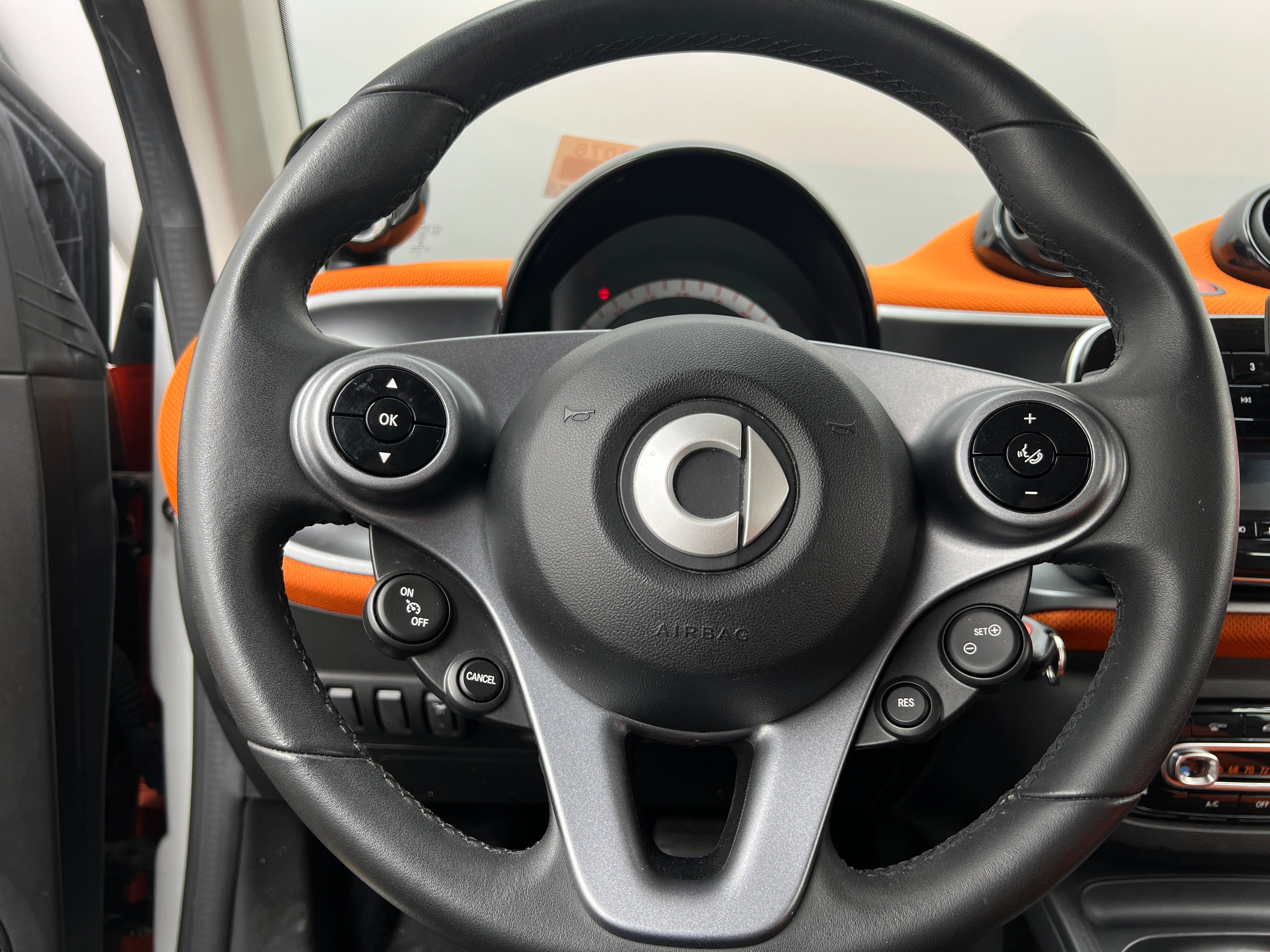 2019 smart fortwo Pure 5