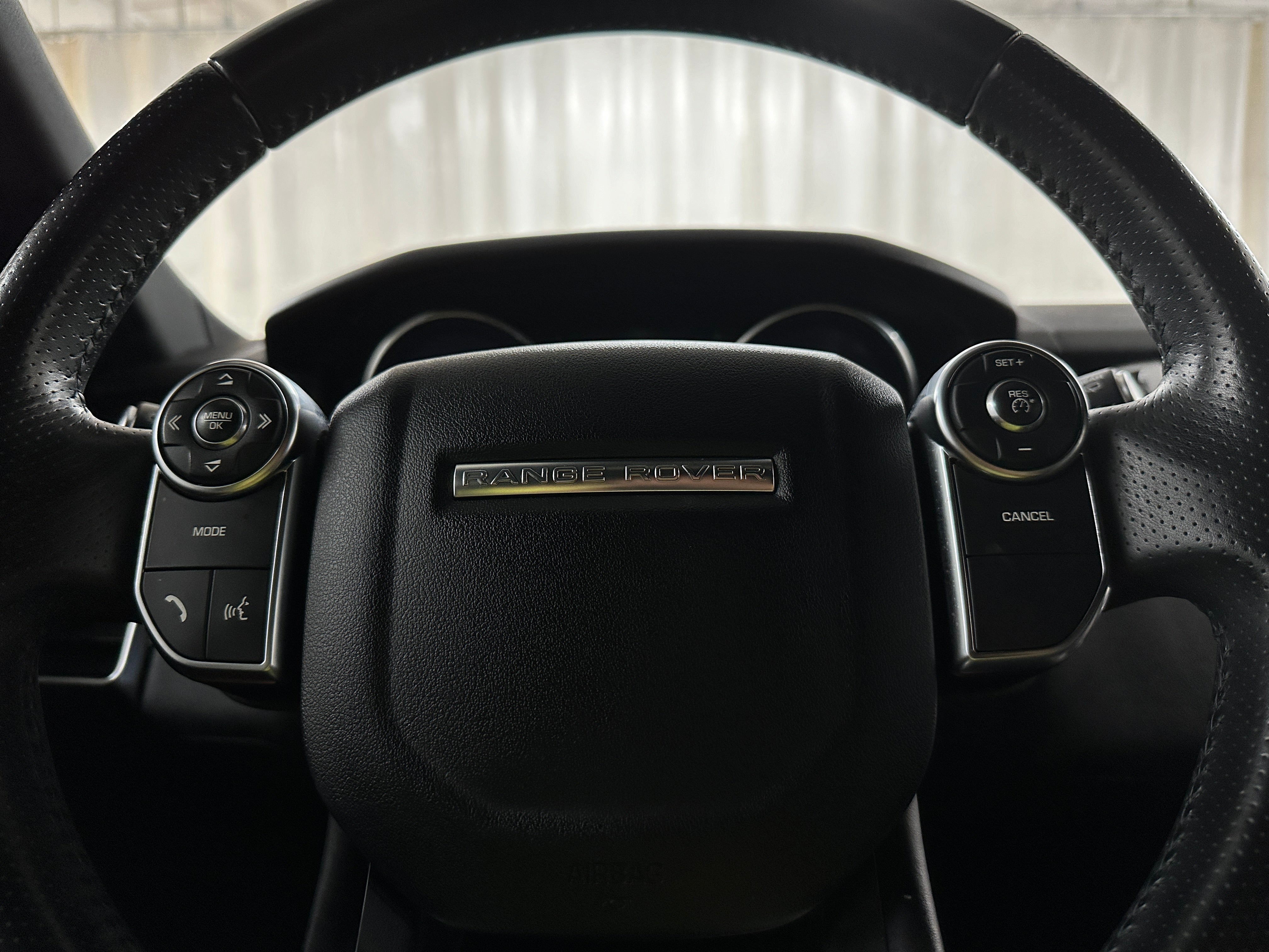 Thumbnail: 2016 Land Rover Range Rover Sport - 4