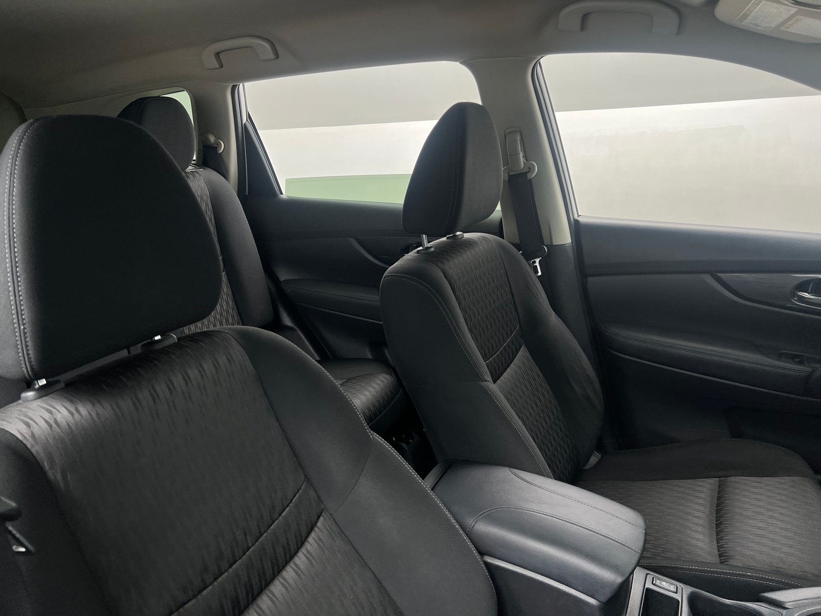 Thumbnail: 2017 Nissan Rogue - 2