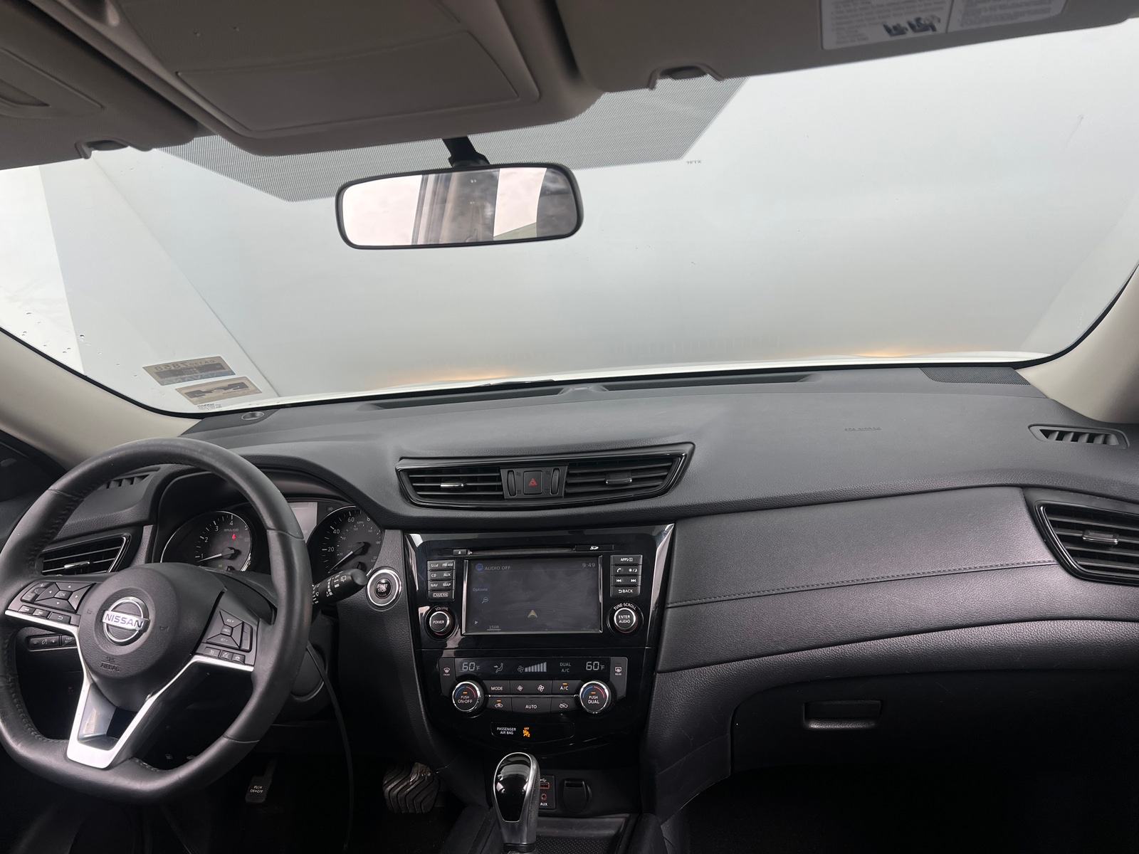 Thumbnail: 2017 Nissan Rogue - 3