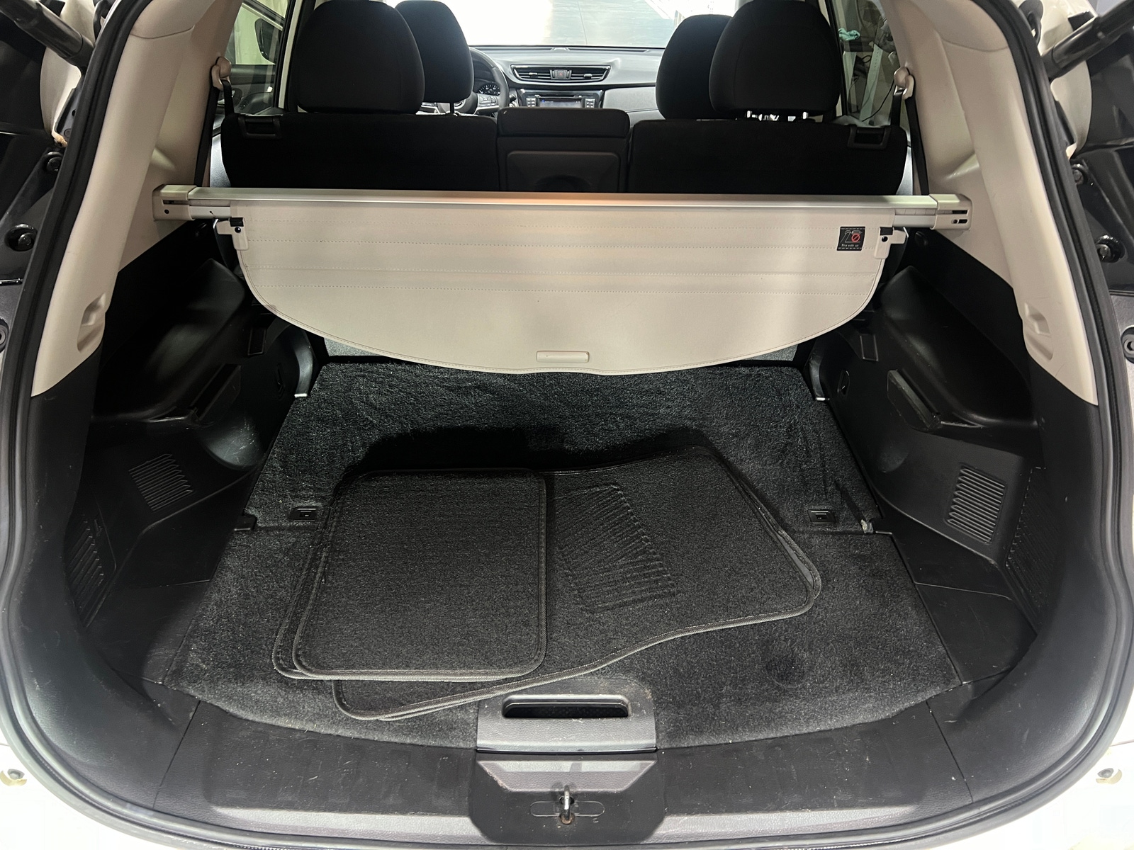 Thumbnail: 2017 Nissan Rogue - 7