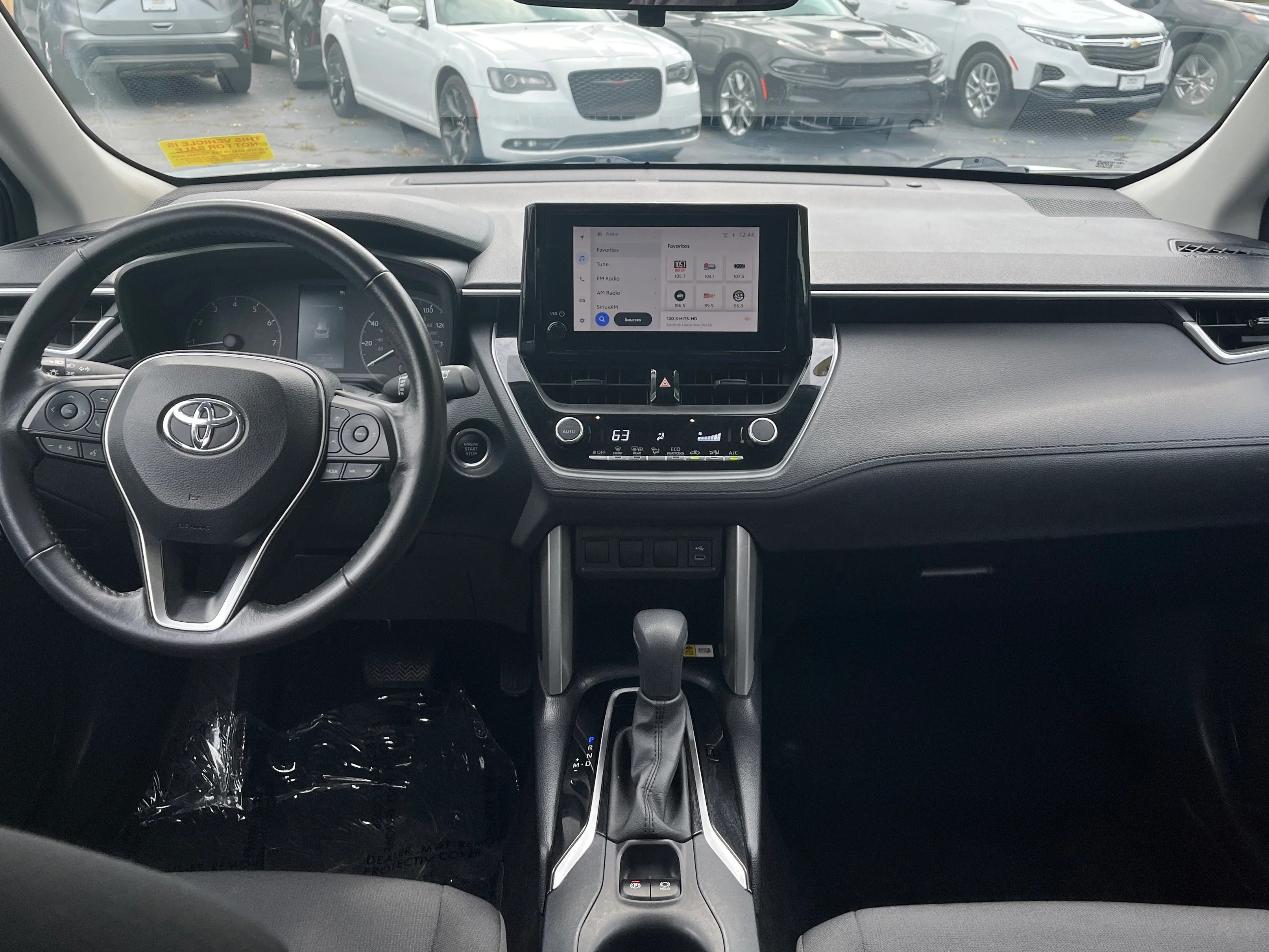 2023 Toyota Corolla Cross LE 3