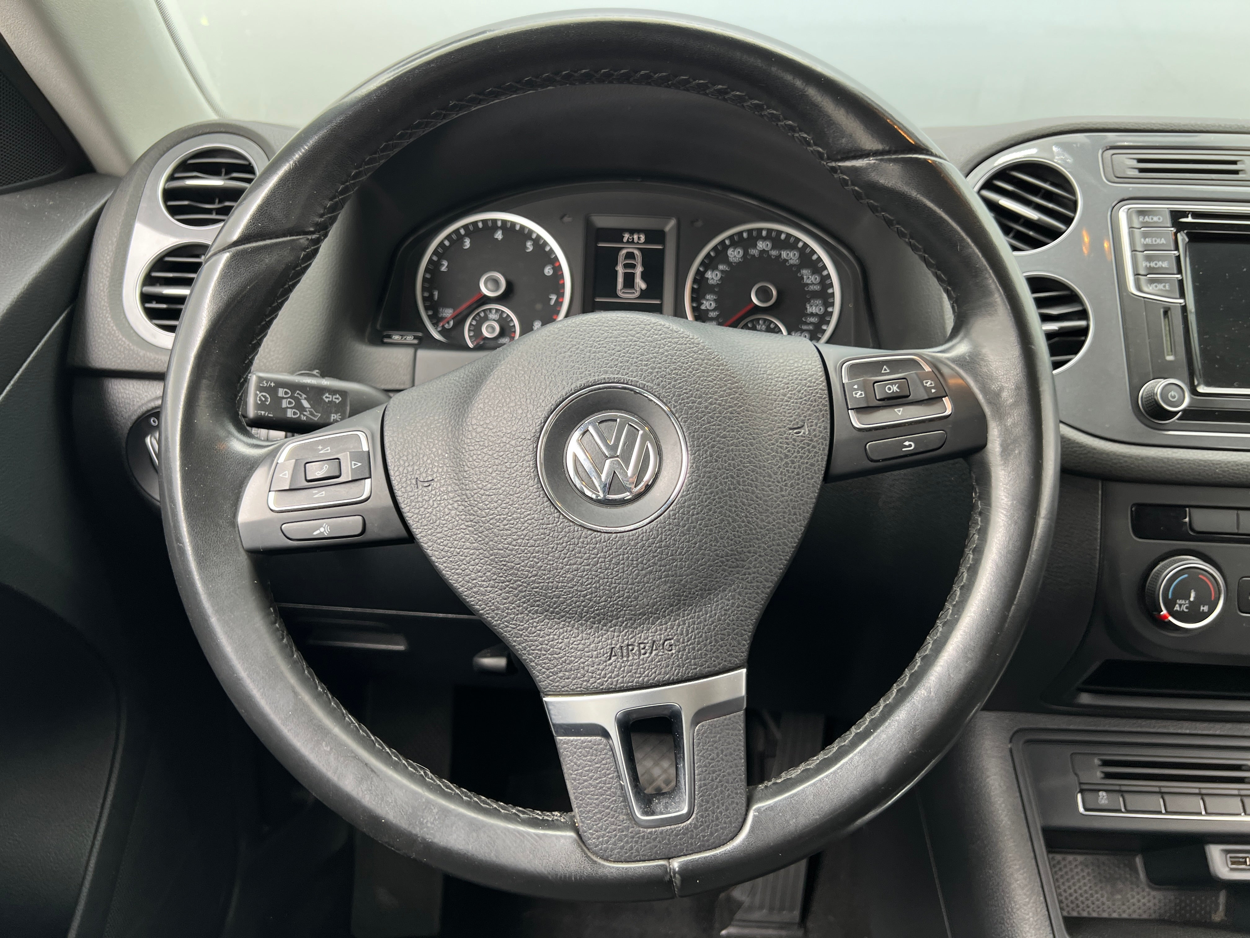 2017 Volkswagen Tiguan Limited 5