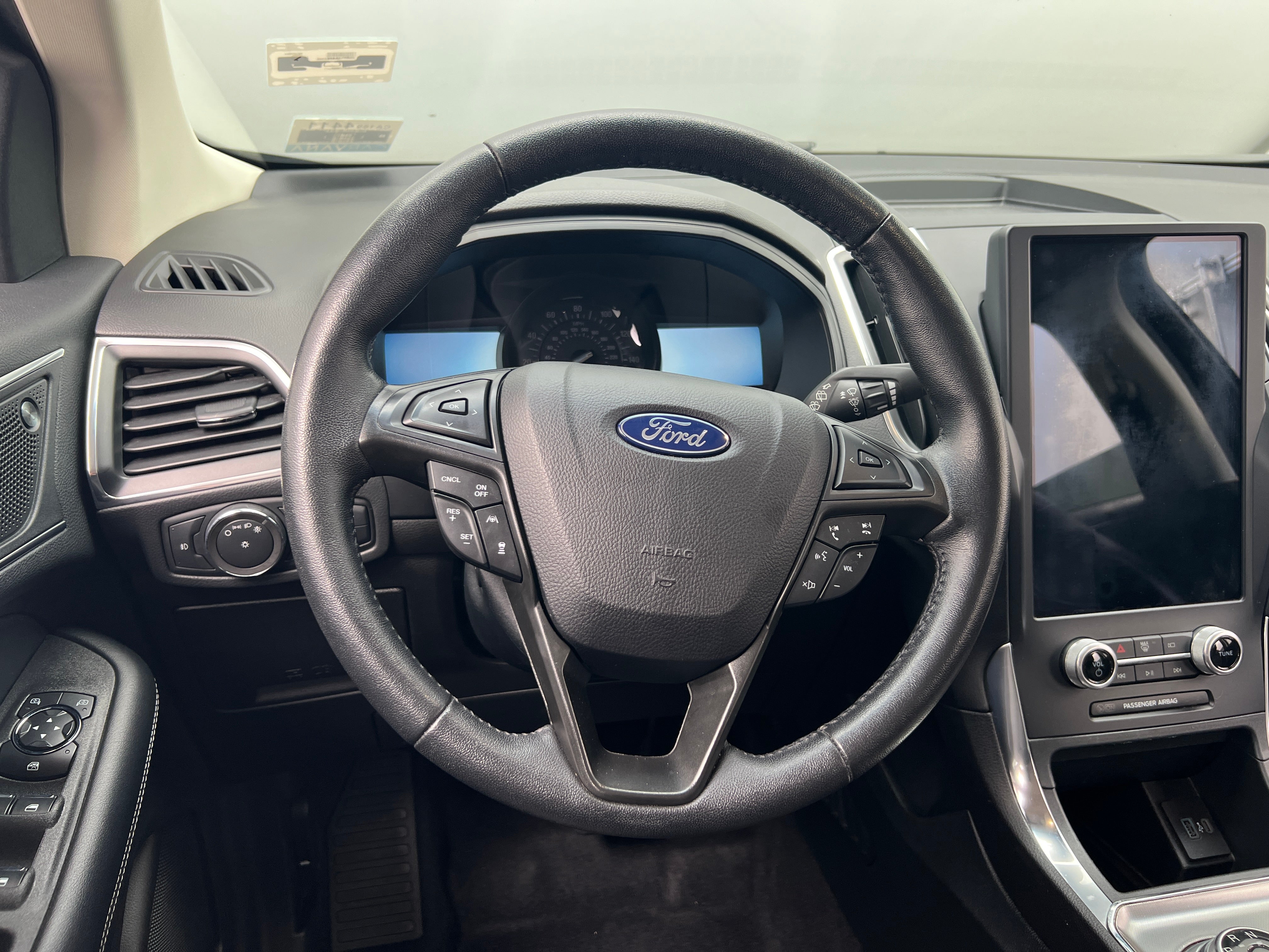 2022 Ford Edge Titanium 5