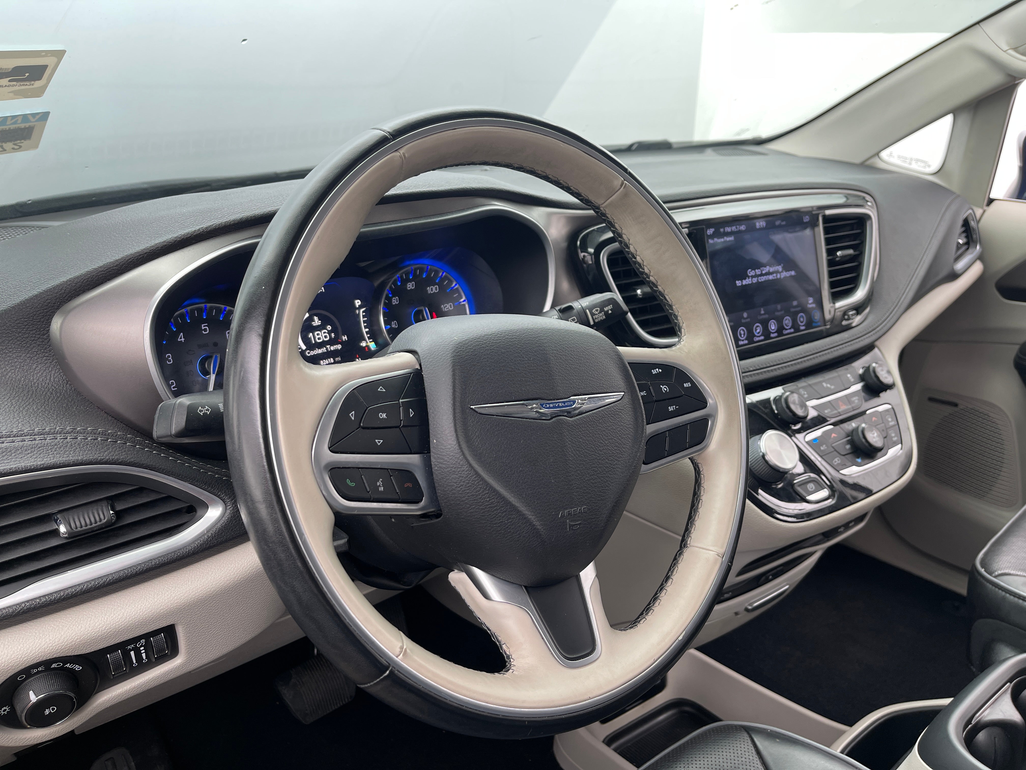 2018 Chrysler Pacifica Limited 3