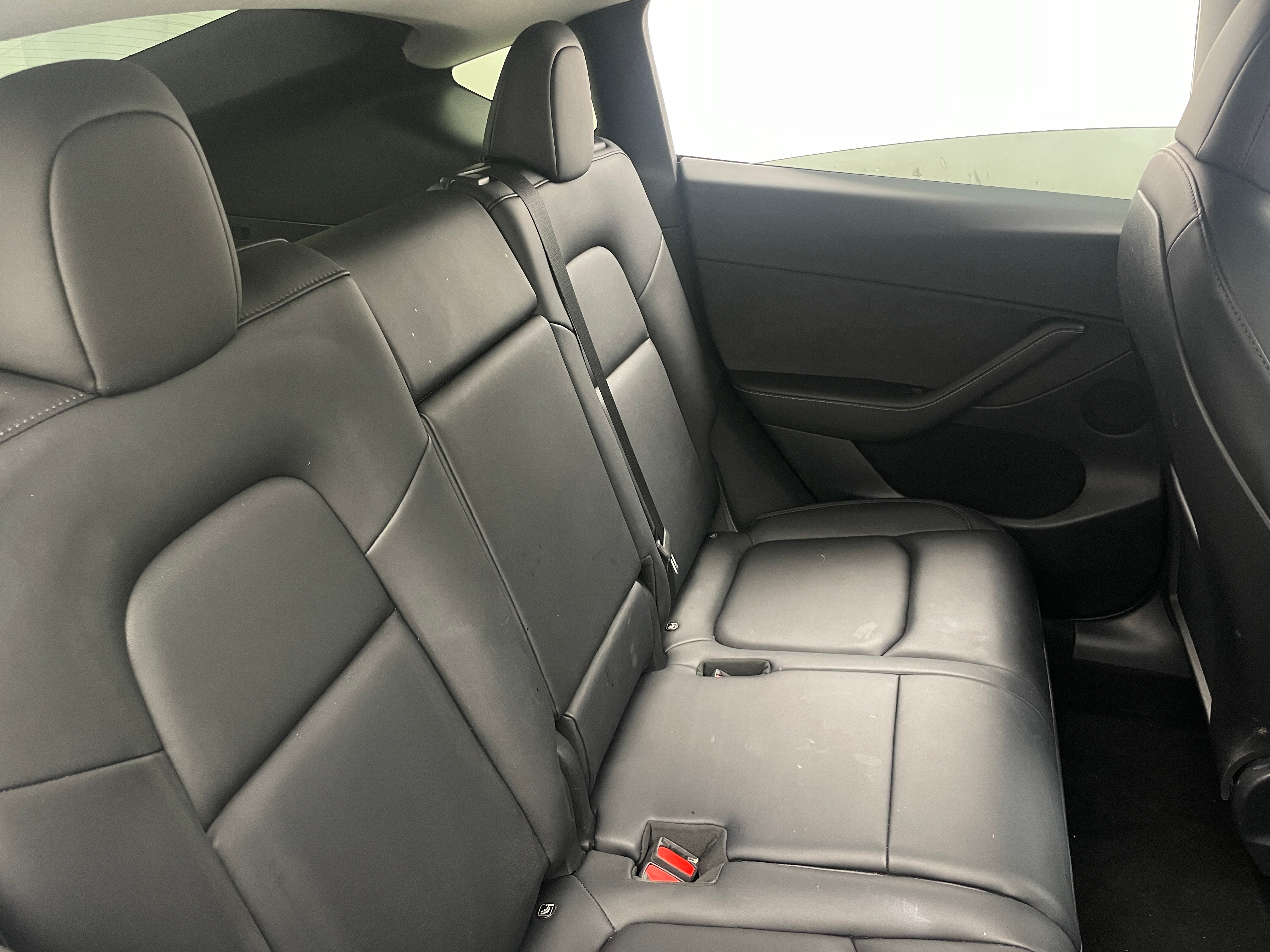 Used 2022 Tesla Model Y Long Range with VIN 7SAYGAEE2NF464864 for sale in Auburn, WA