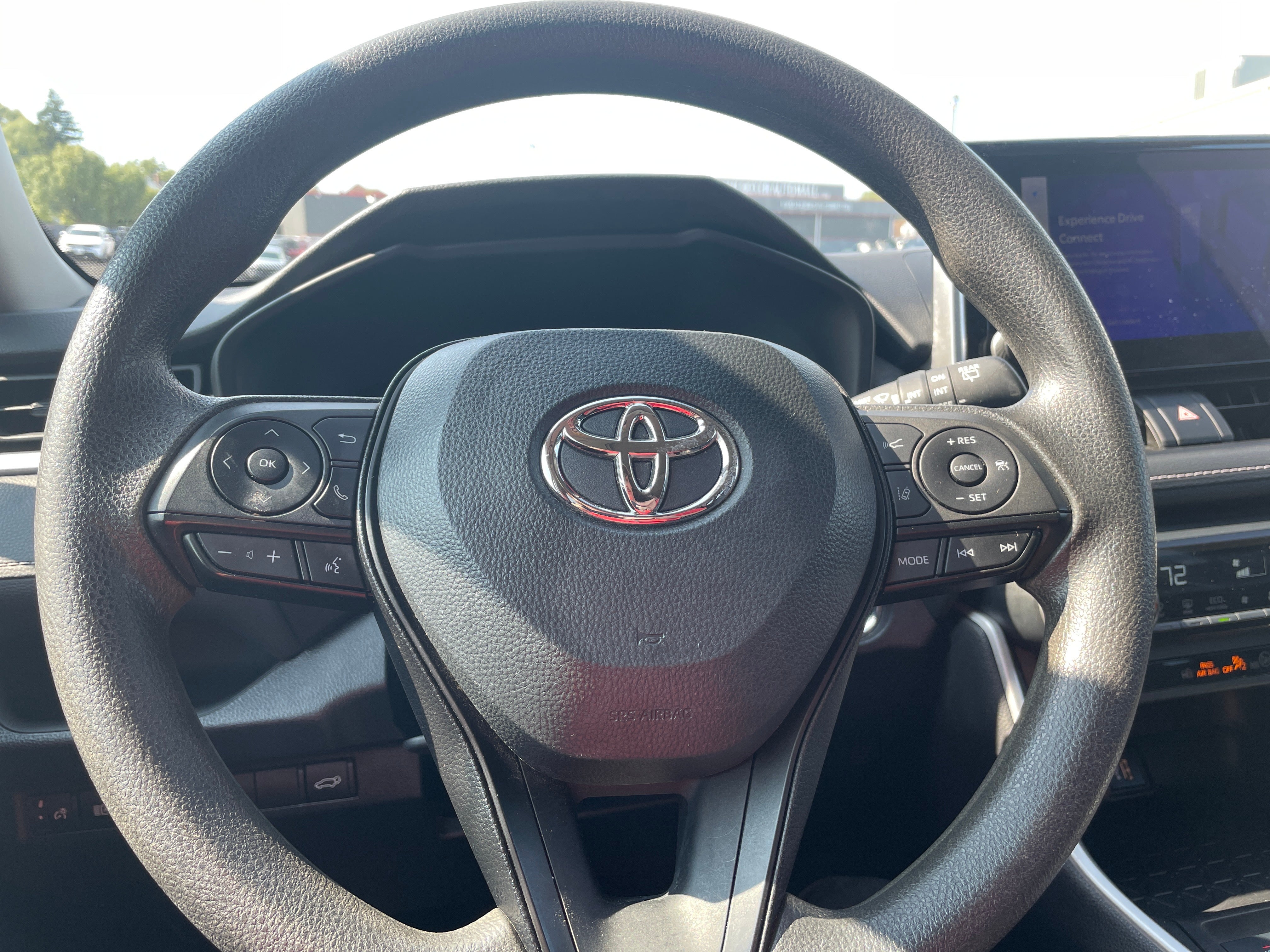 2023 Toyota RAV4 XLE 5