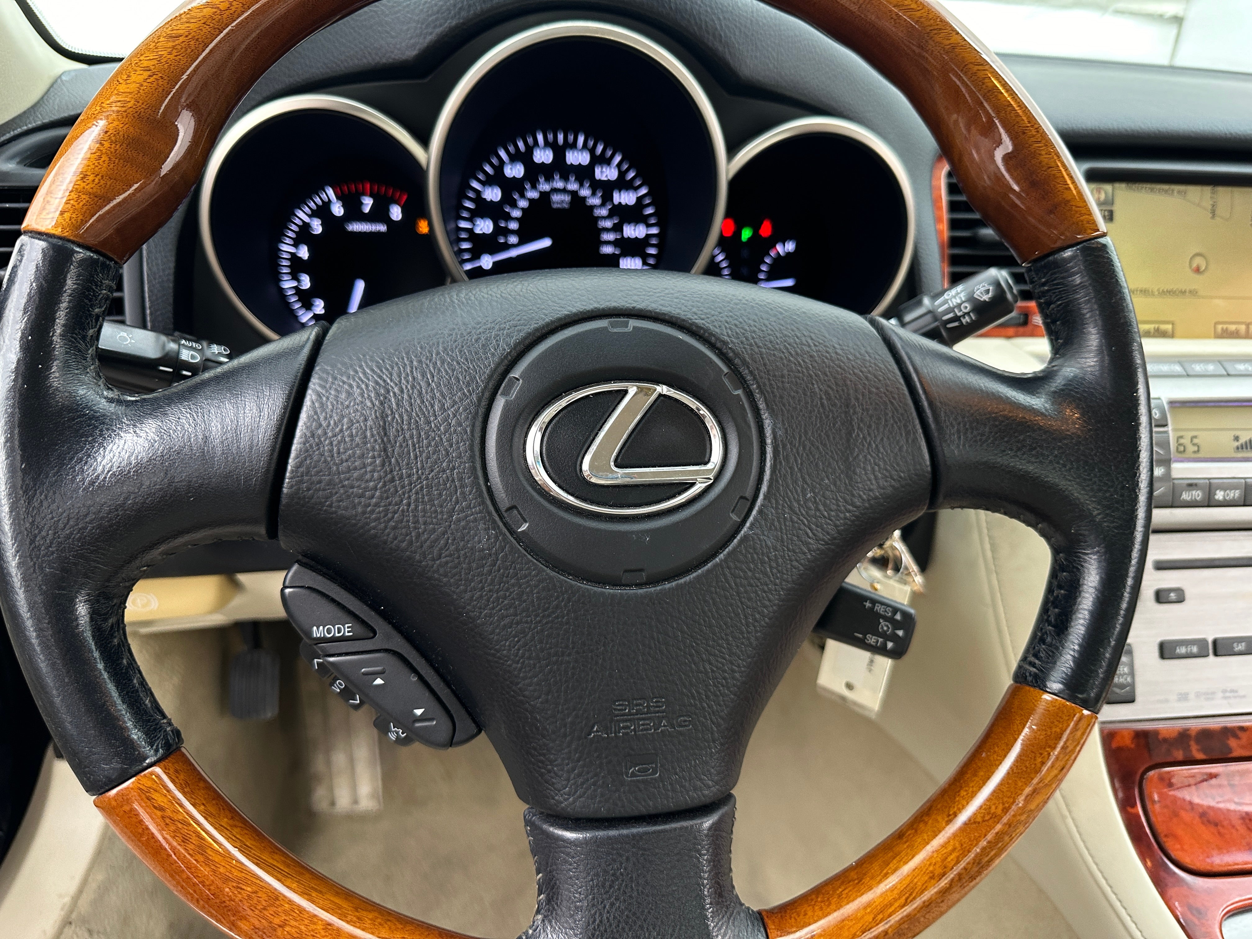 2010 Lexus SC 430 5