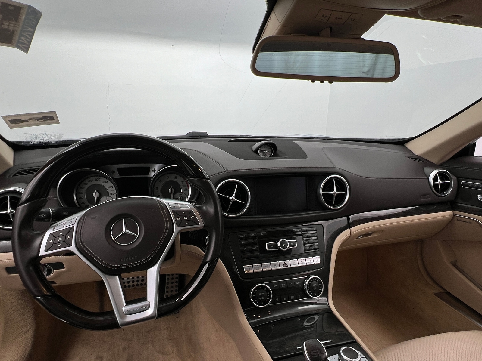 Thumbnail: 2016 Mercedes-Benz SL-Class - 3