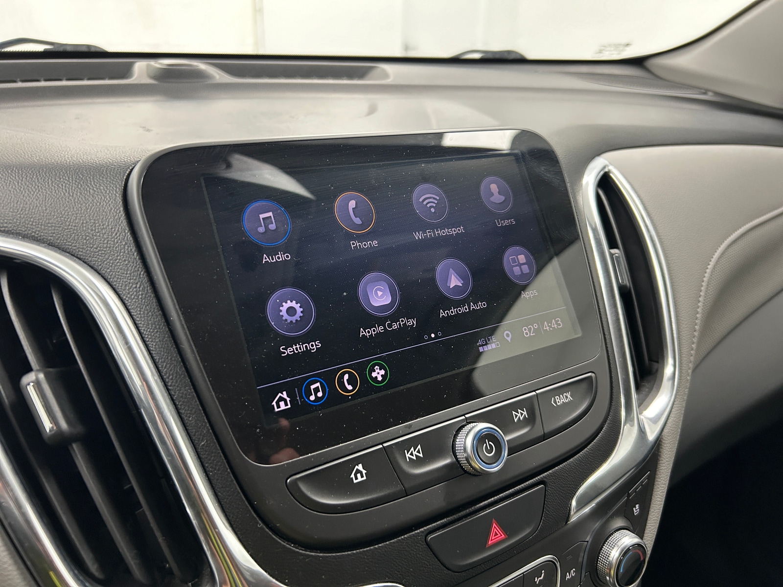 Thumbnail: 2019 Chevrolet Equinox - 4