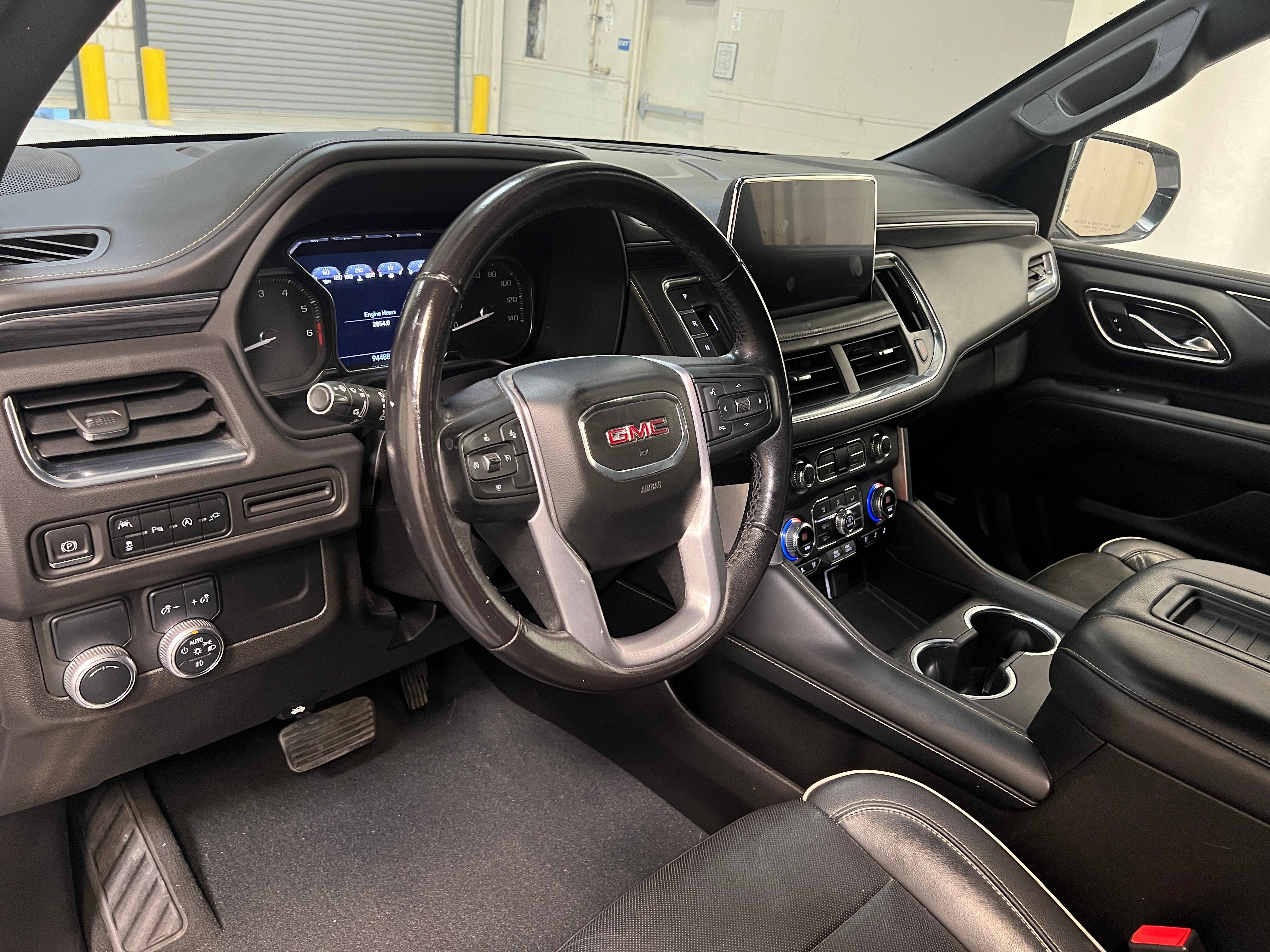 2021 GMC Yukon XL SLT 3