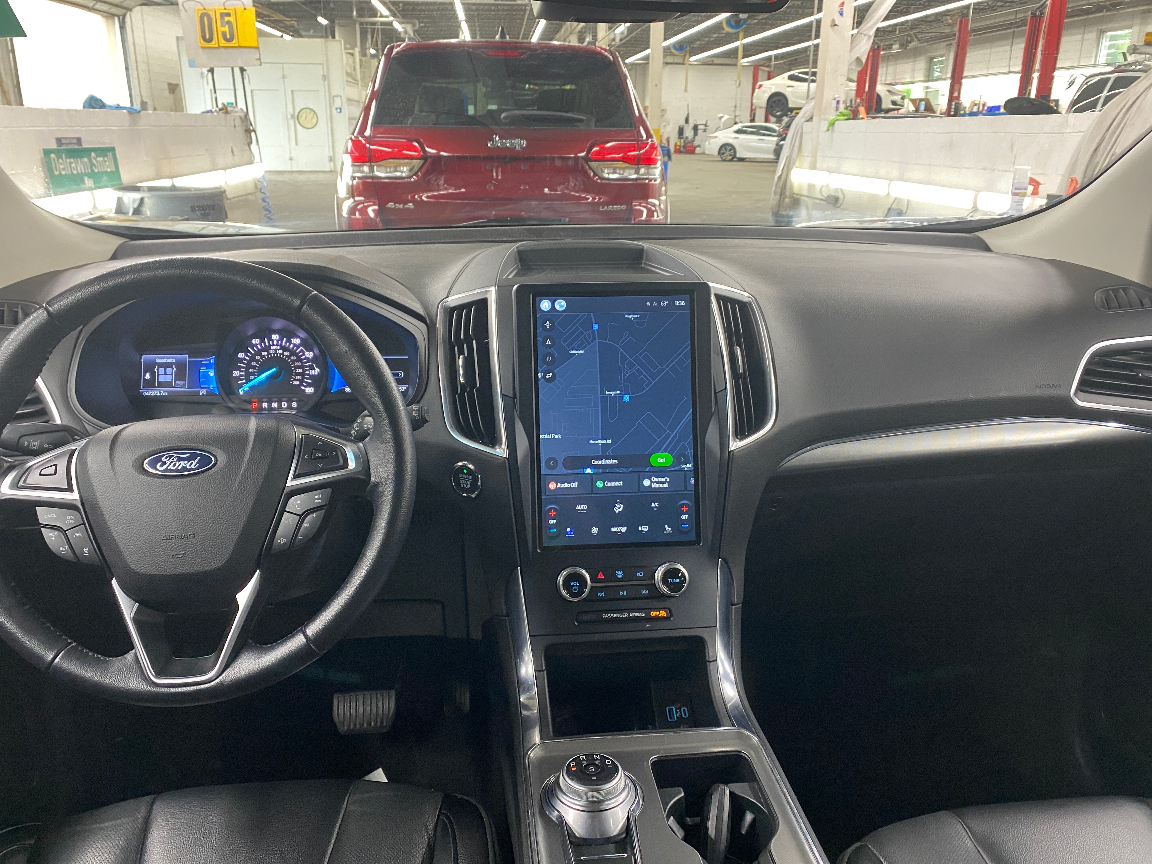 2022 Ford Edge Titanium 2