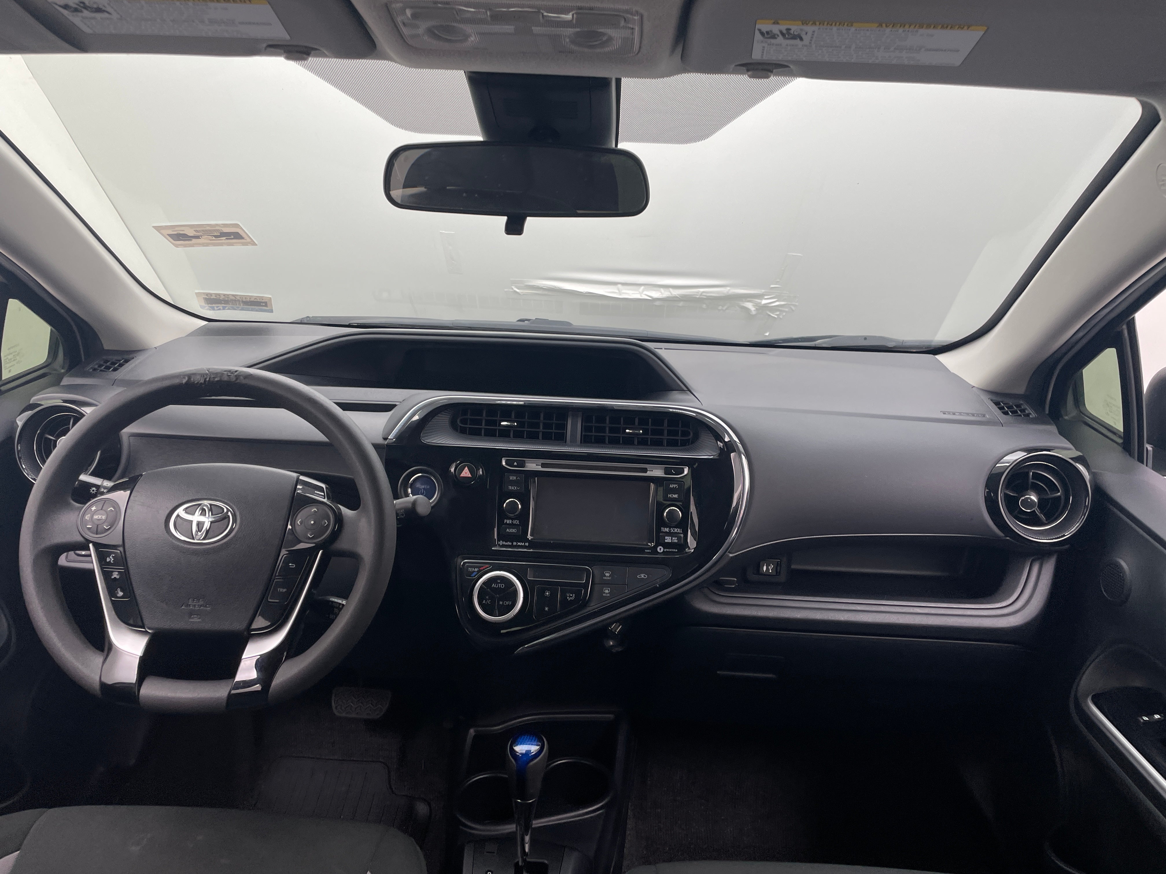 2019 Toyota Prius c LE 3