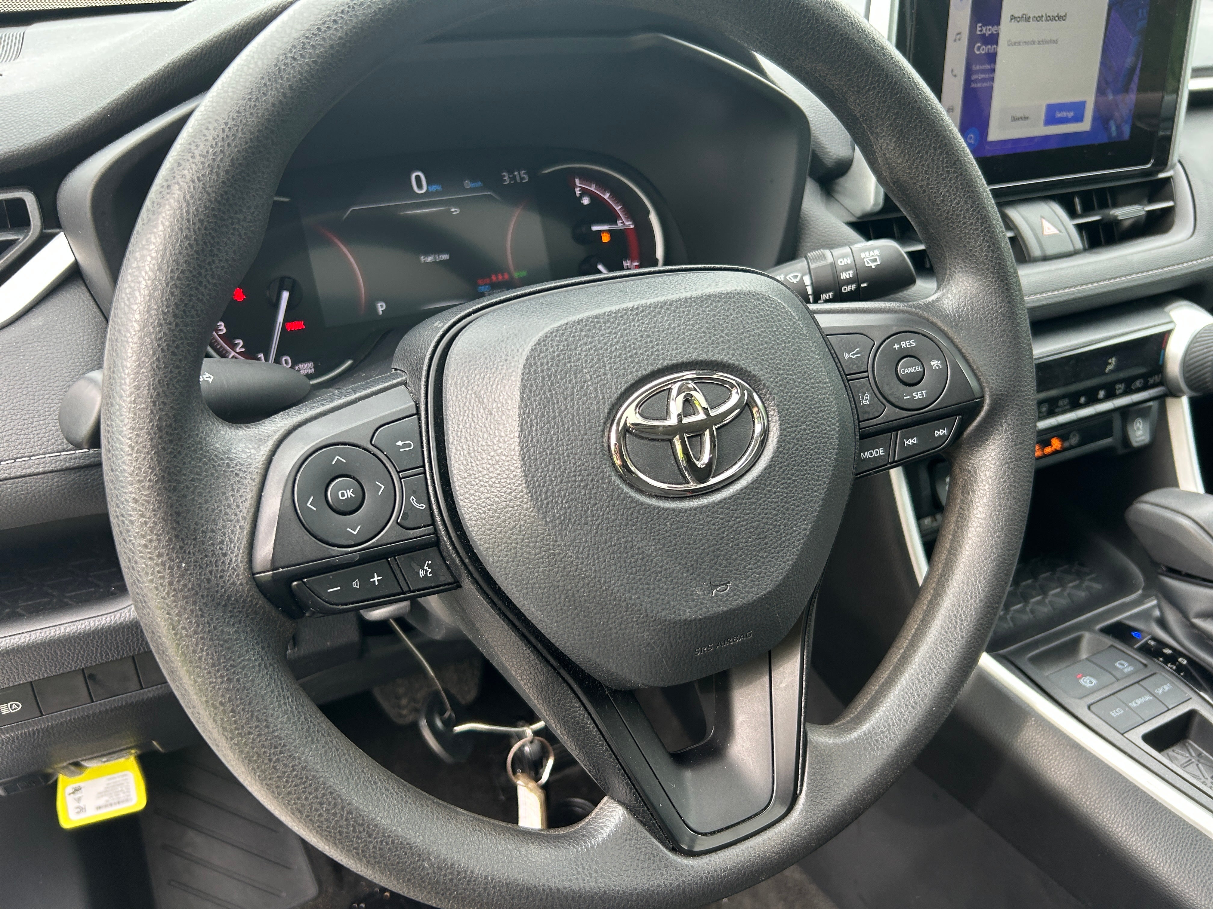 2023 Toyota RAV4 XLE 5