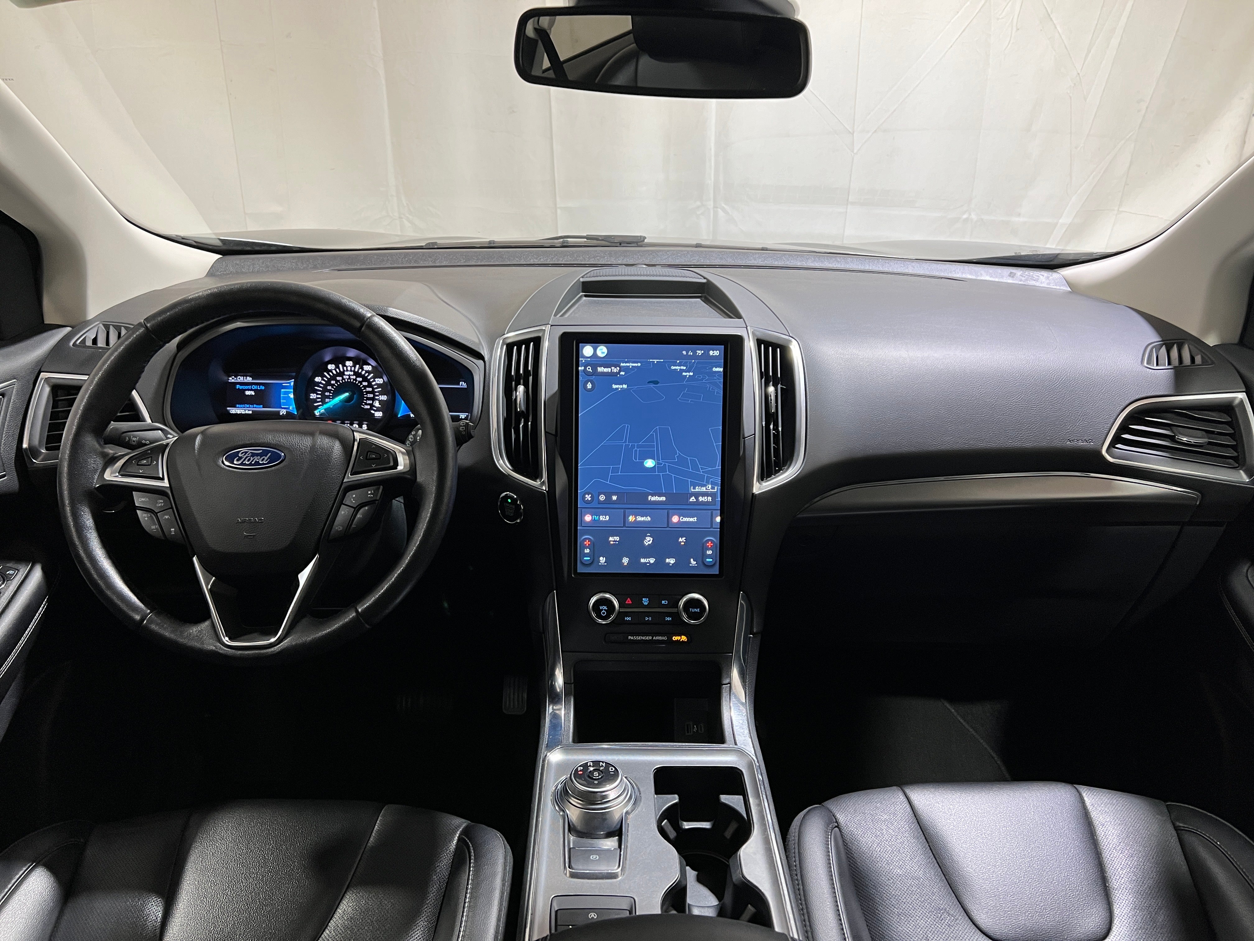 2022 Ford Edge Titanium 3