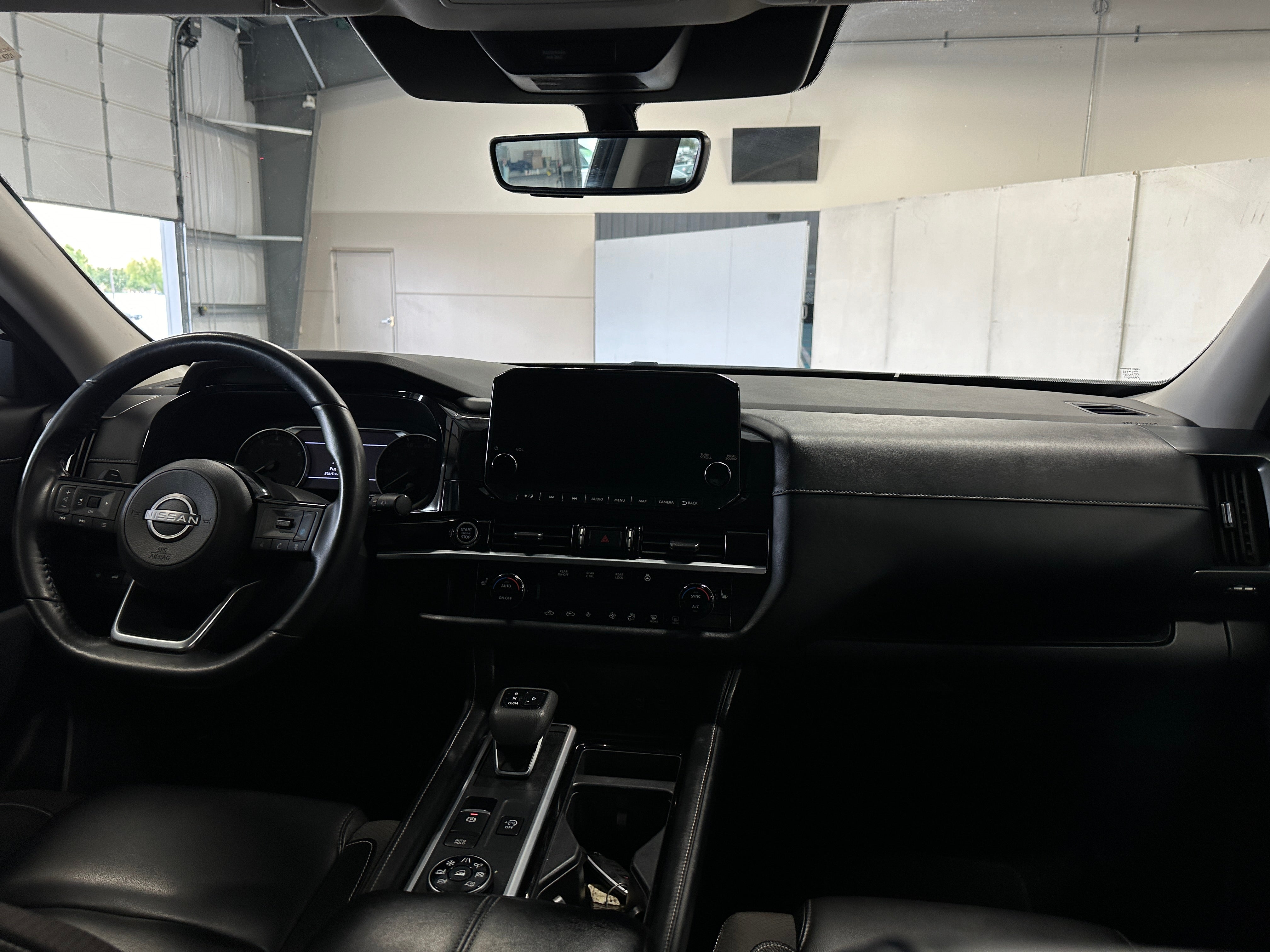 2023 Nissan Pathfinder SL 3
