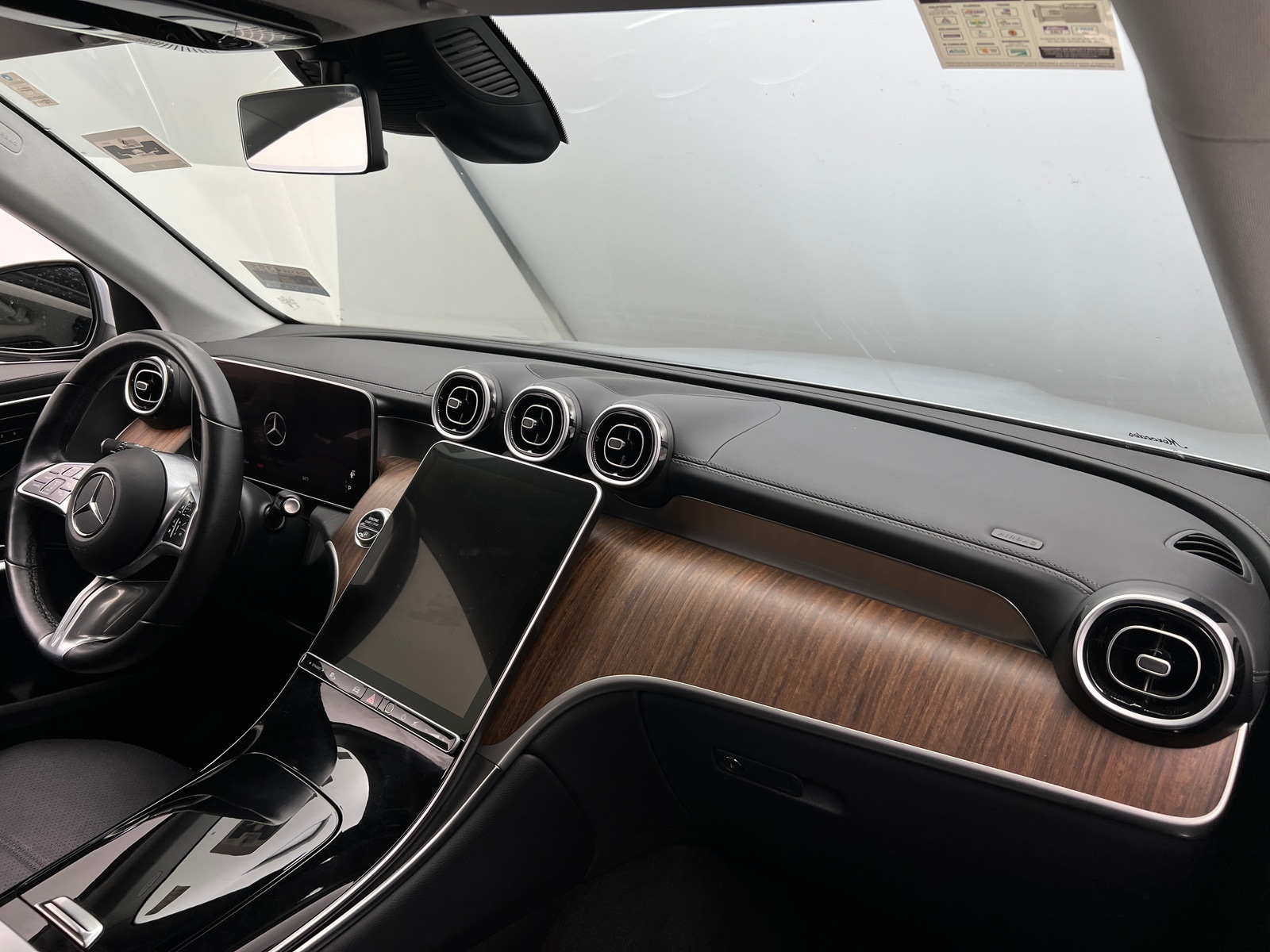 Thumbnail: 2023 Mercedes-Benz GLC - 3