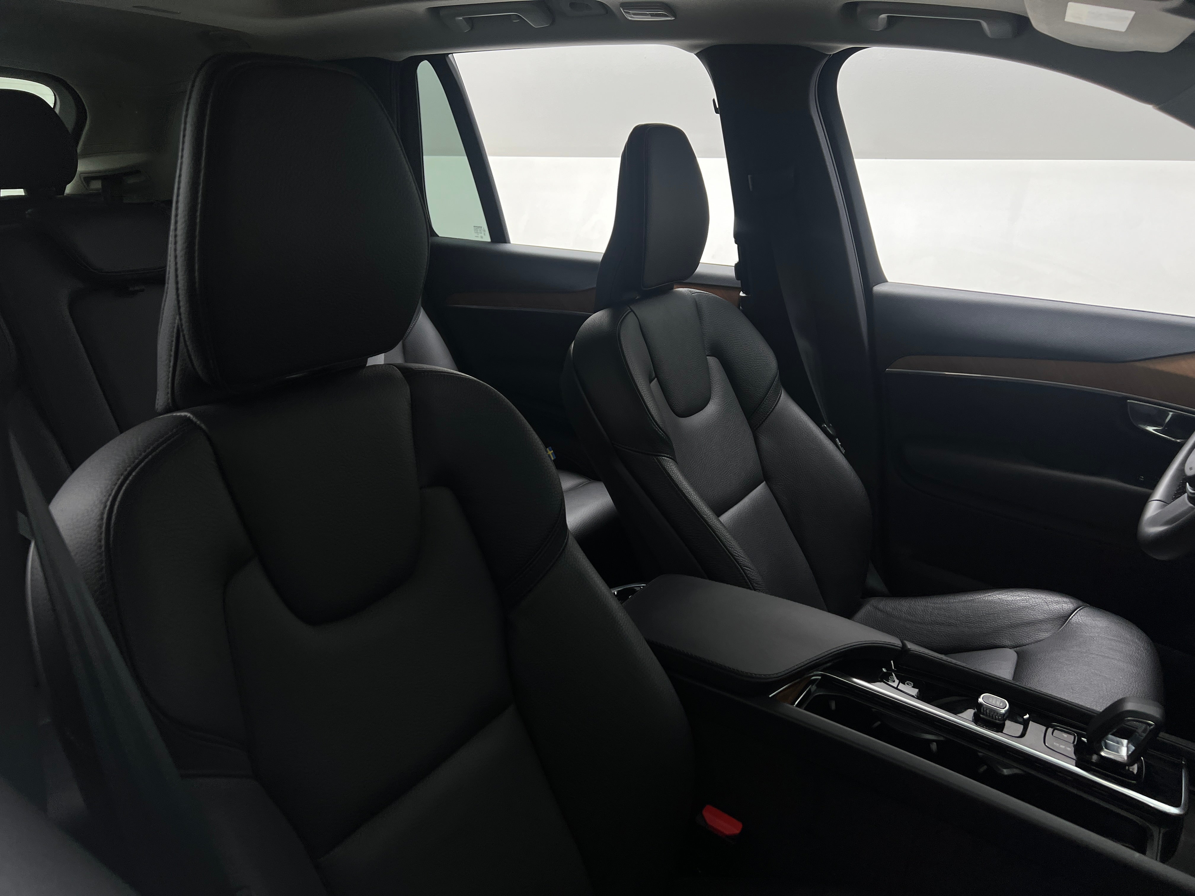 2023 Volvo XC90 B6 Core 2