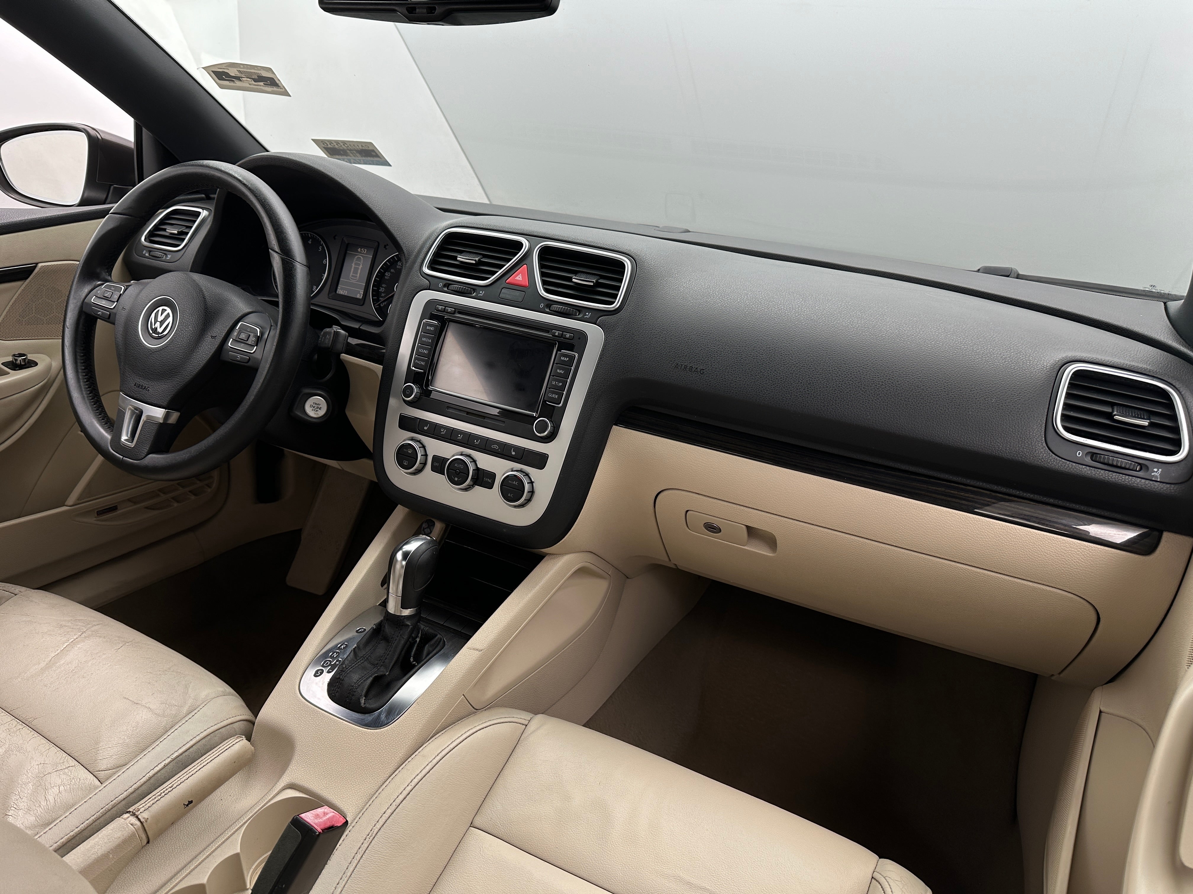 2014 Volkswagen Eos Executive 3