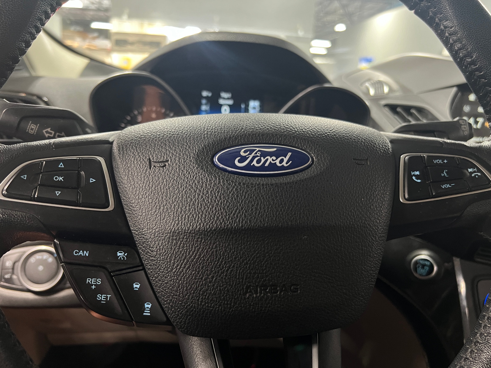 Thumbnail: 2018 Ford Escape - 4