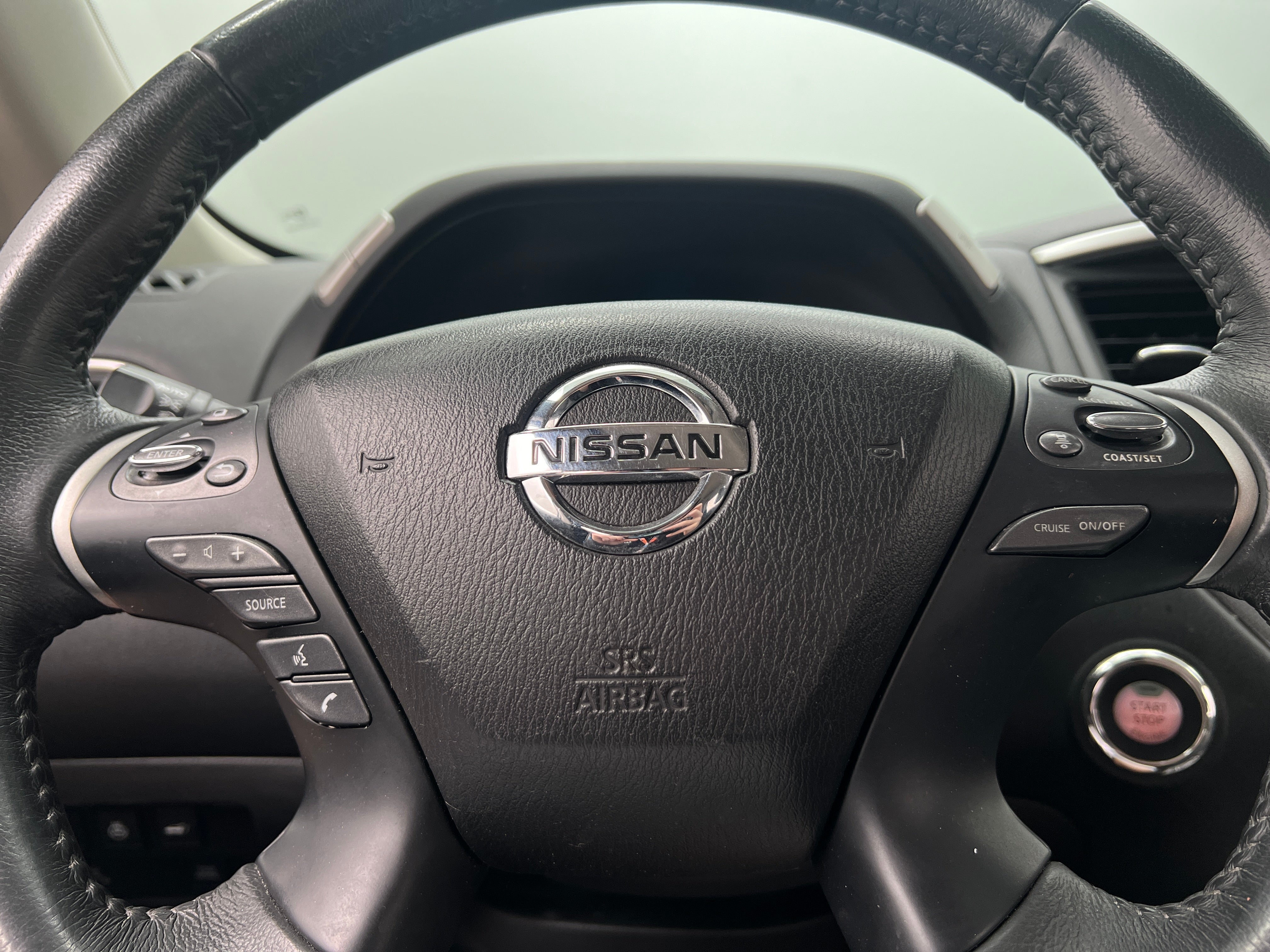 2018 Nissan Pathfinder SL 4