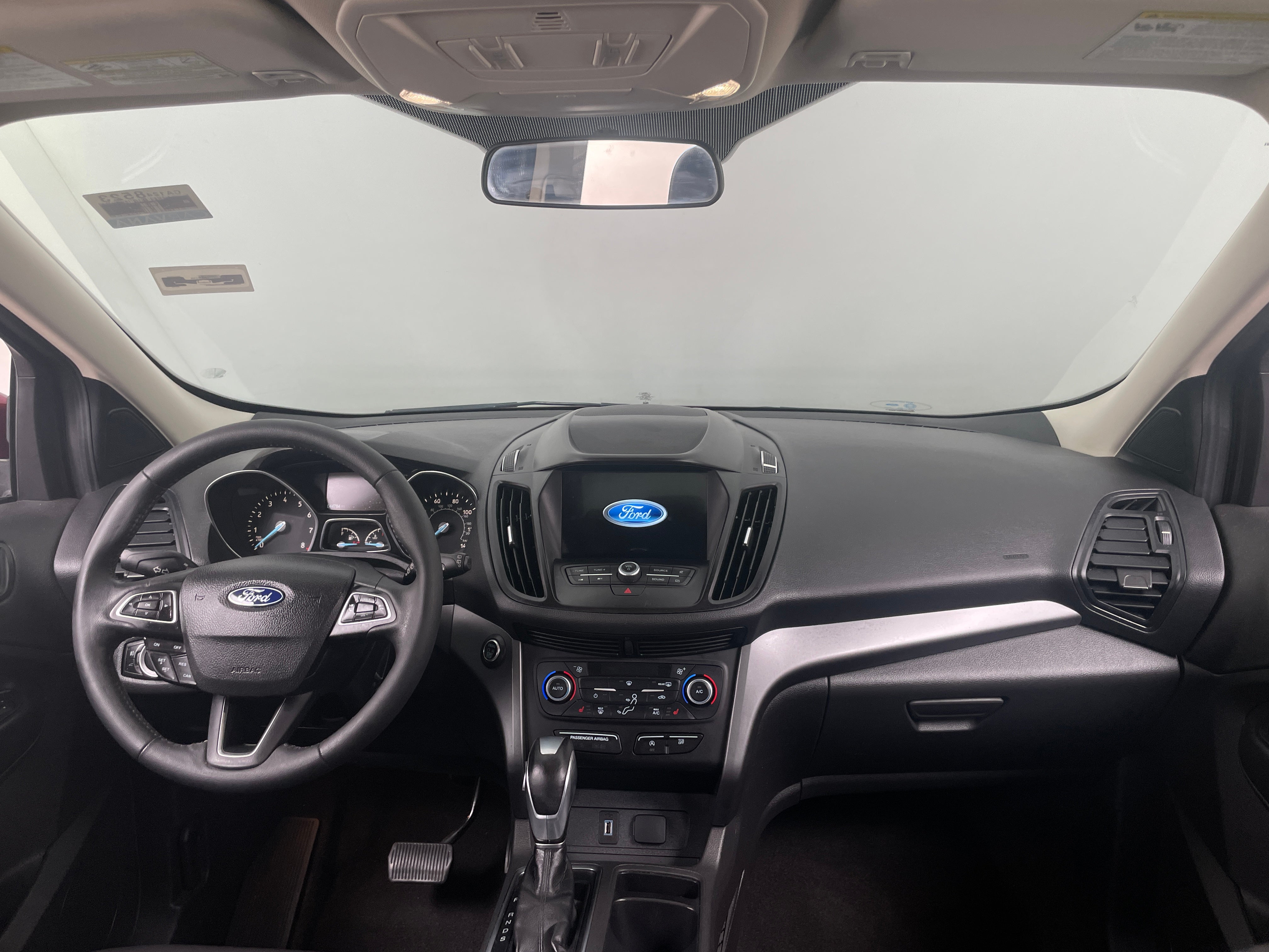 Thumbnail: 2019 Ford Escape - 3