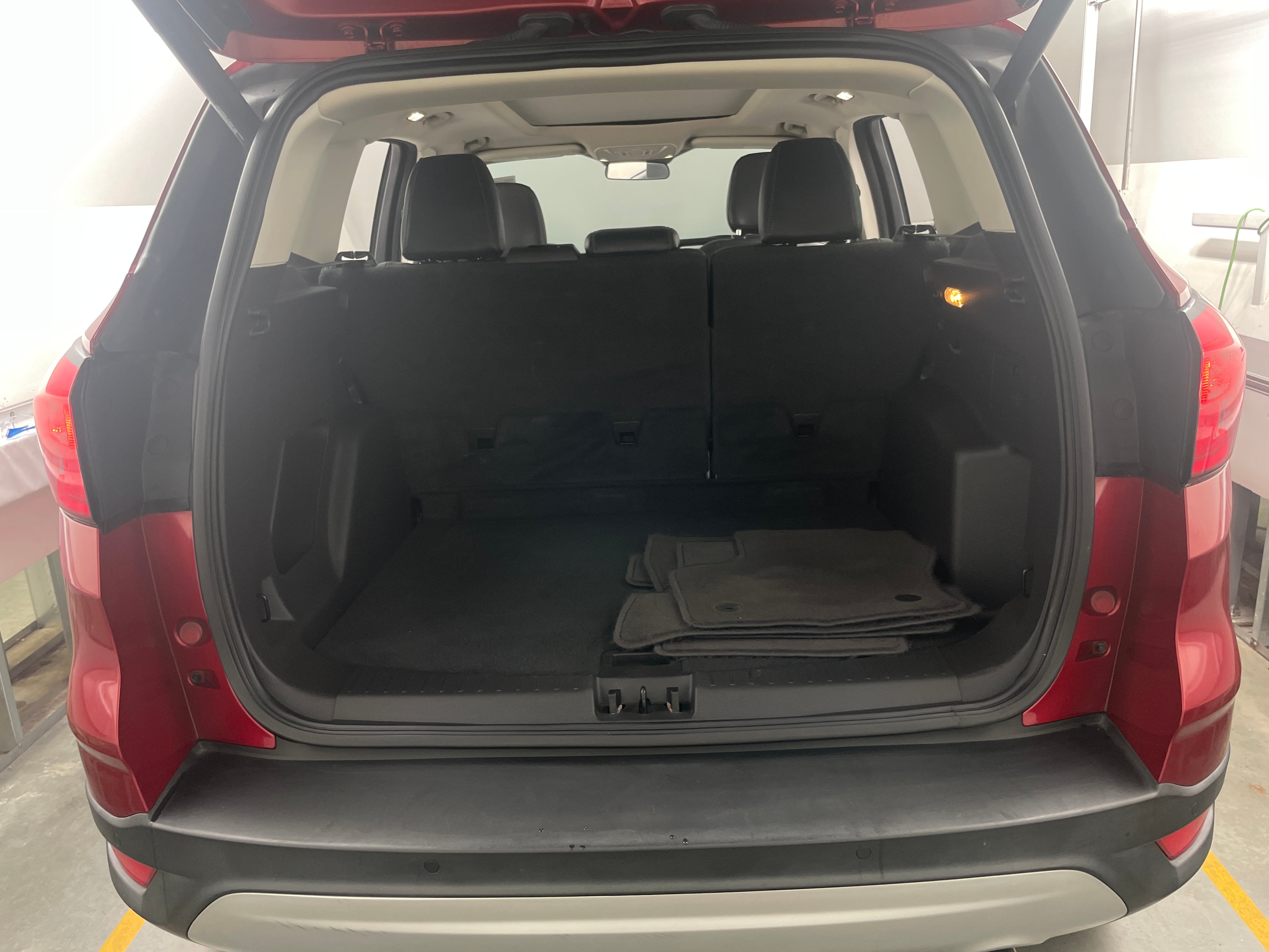 Thumbnail: 2019 Ford Escape - 7