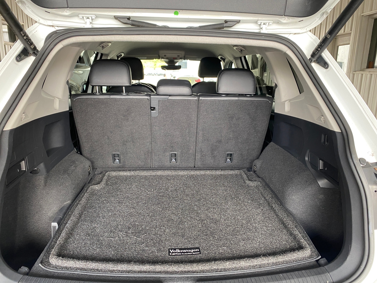 Thumbnail: 2022 Volkswagen Tiguan - 4