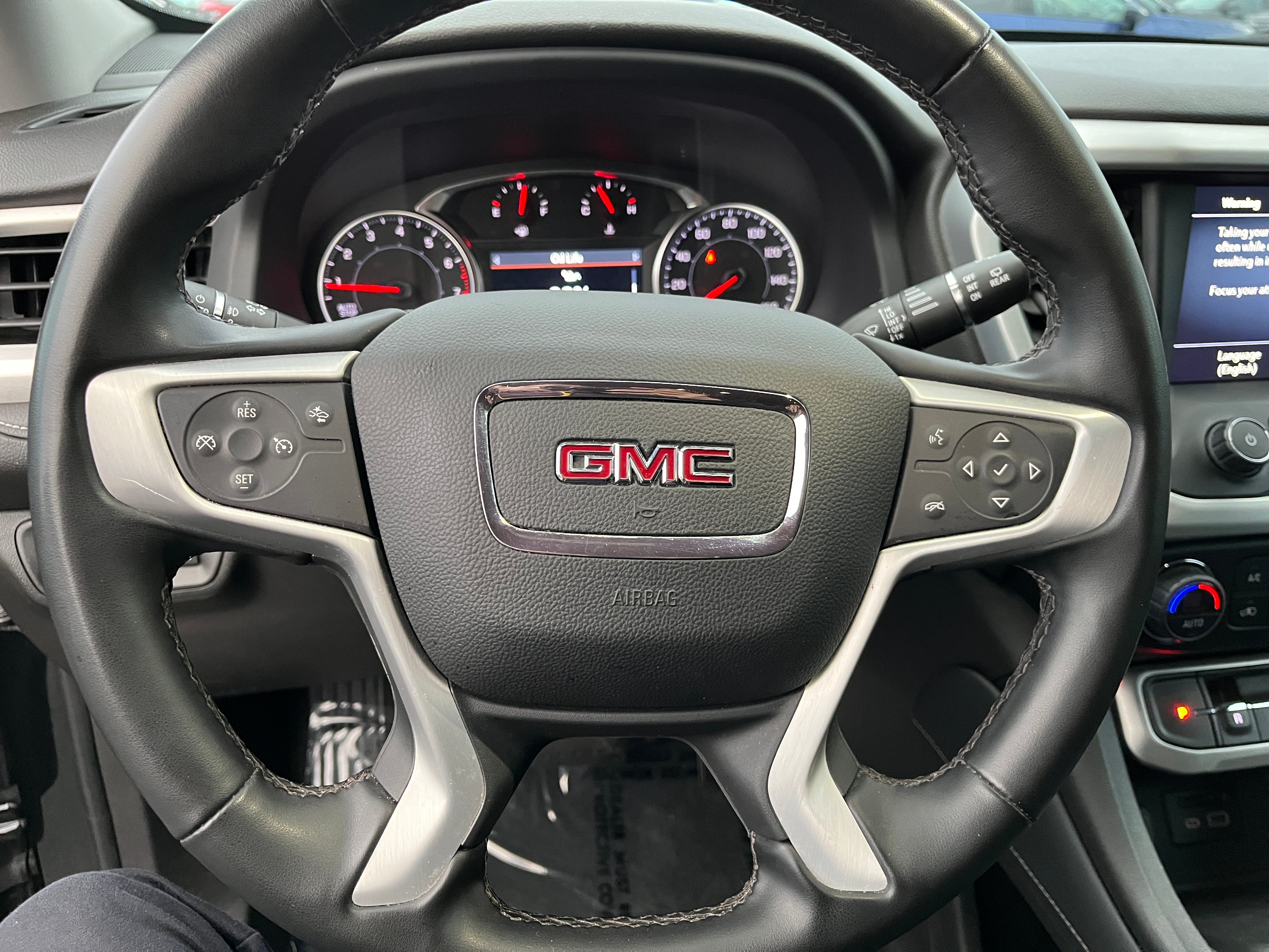 2023 GMC Acadia SLT 5