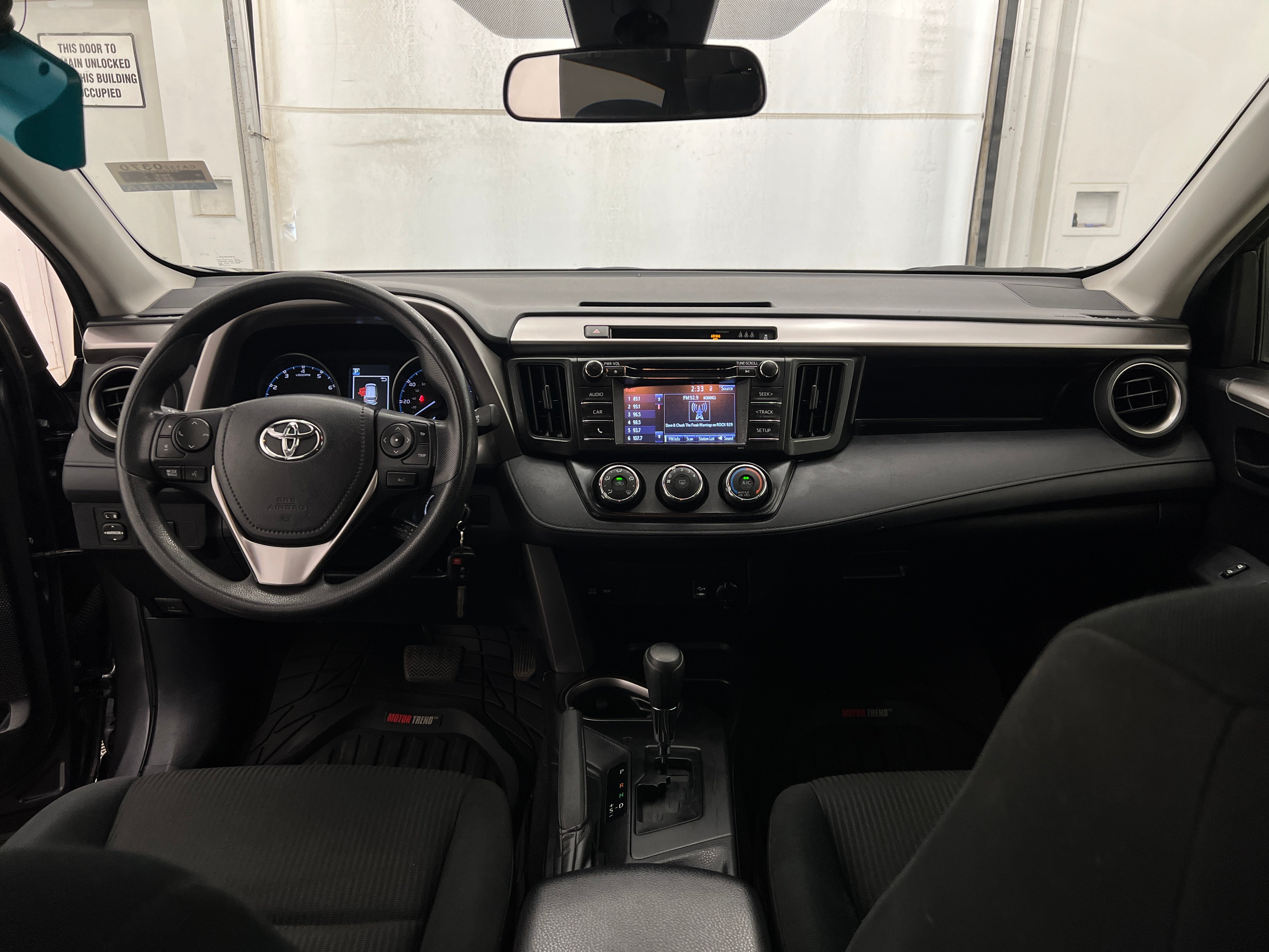 2018 Toyota RAV4 LE 3