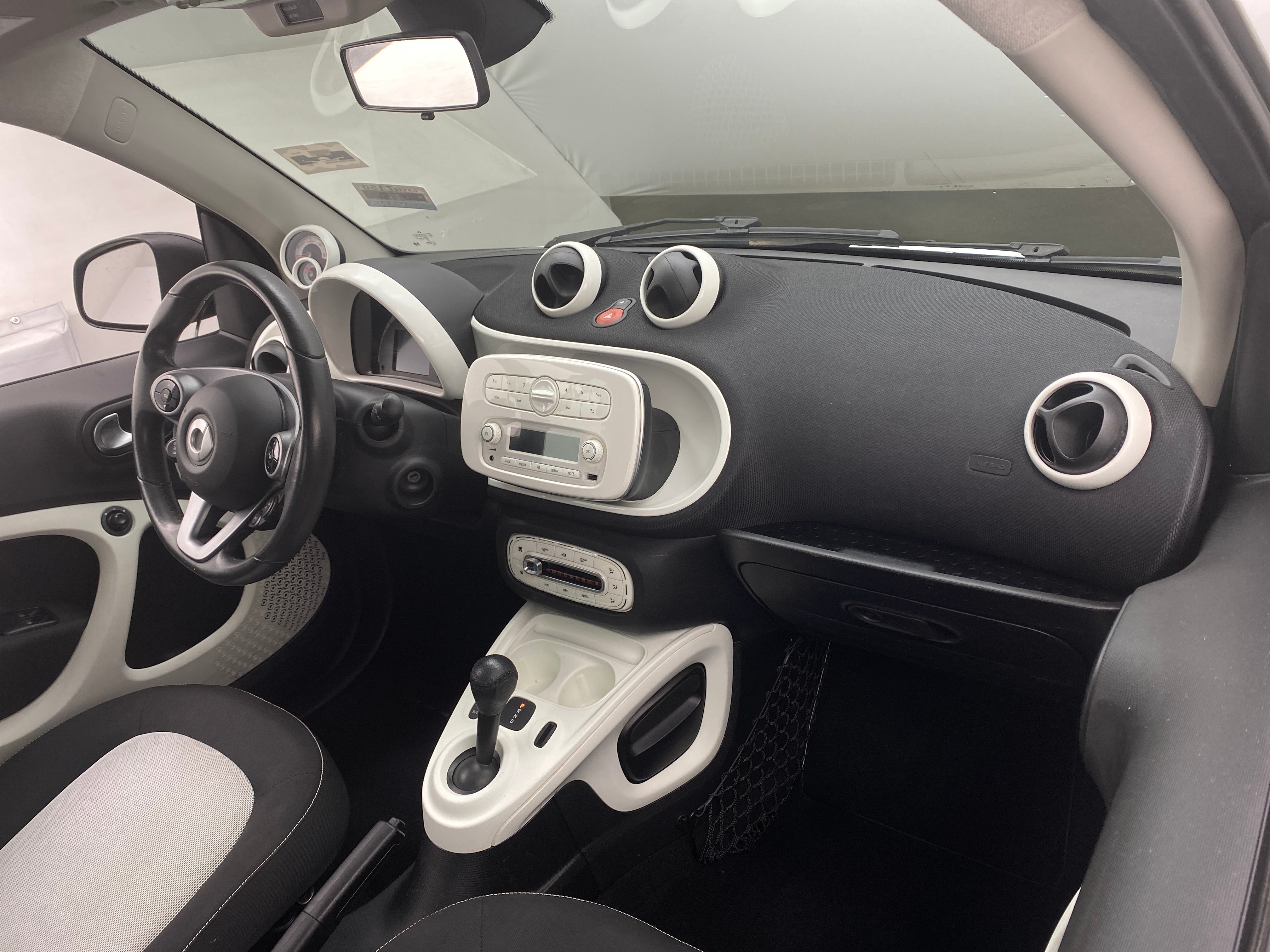 2017 smart fortwo Passion 3