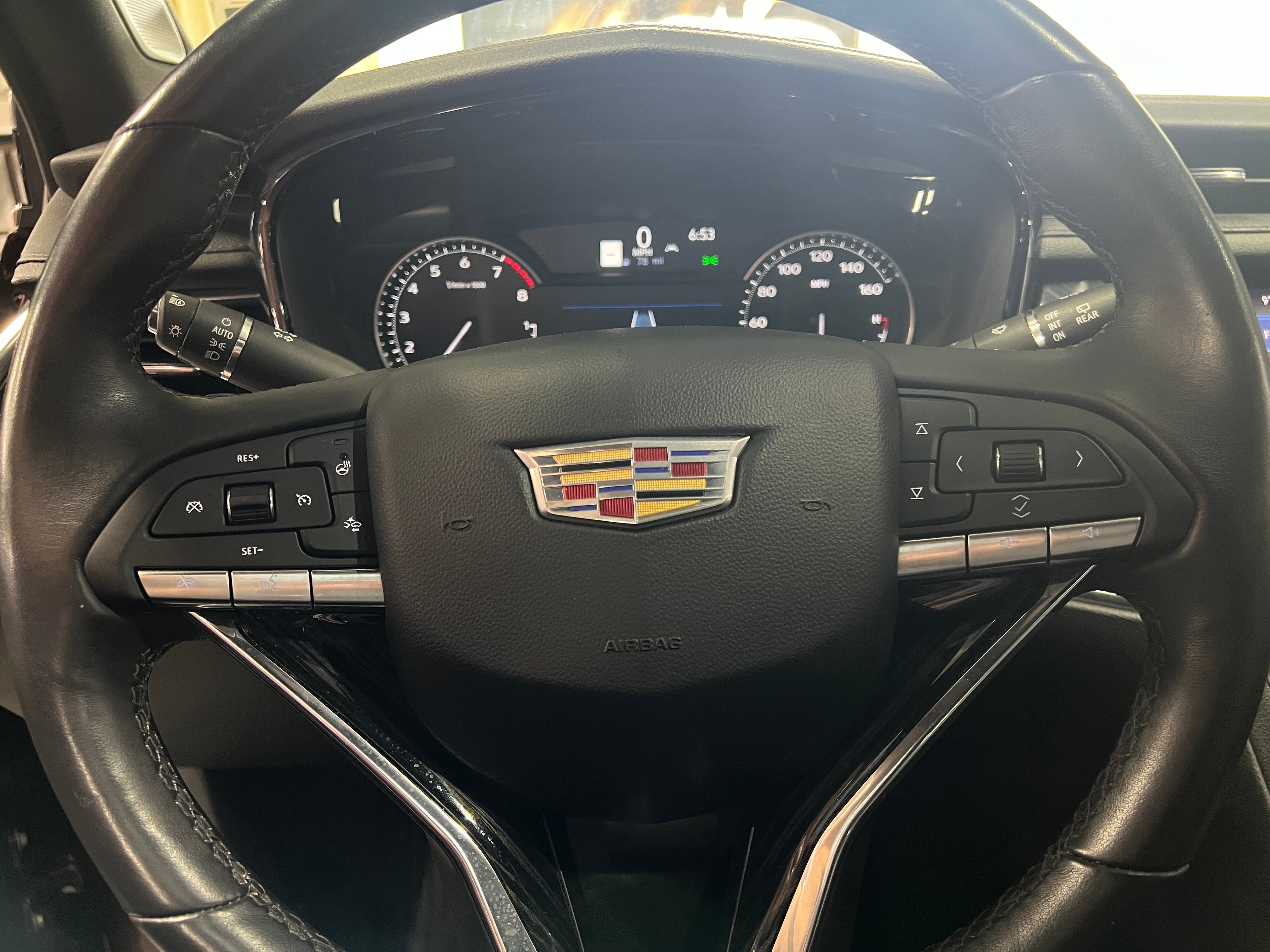 2023 Cadillac XT6 Premium Luxury 4