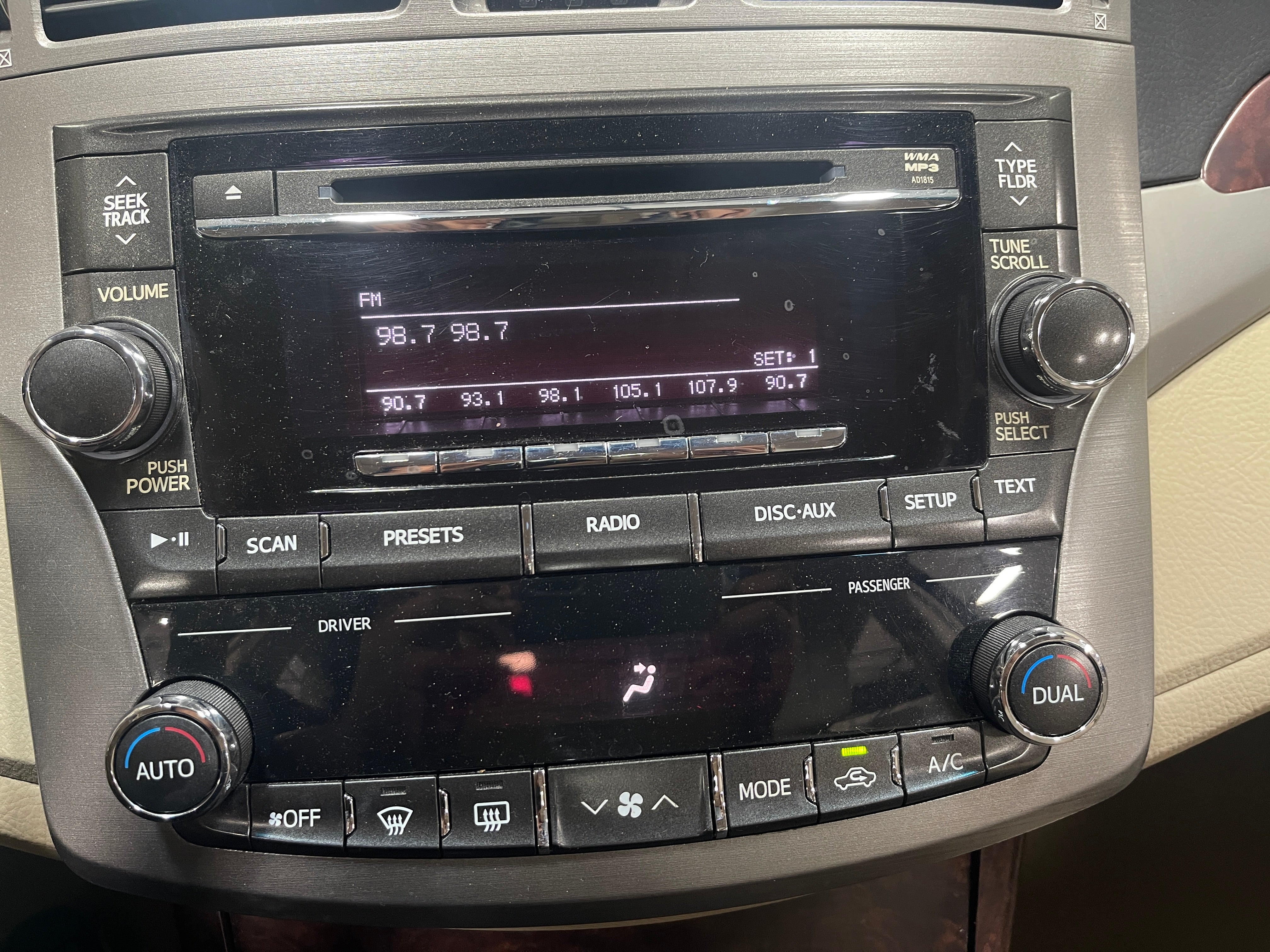 2012 Toyota Avalon Base 4