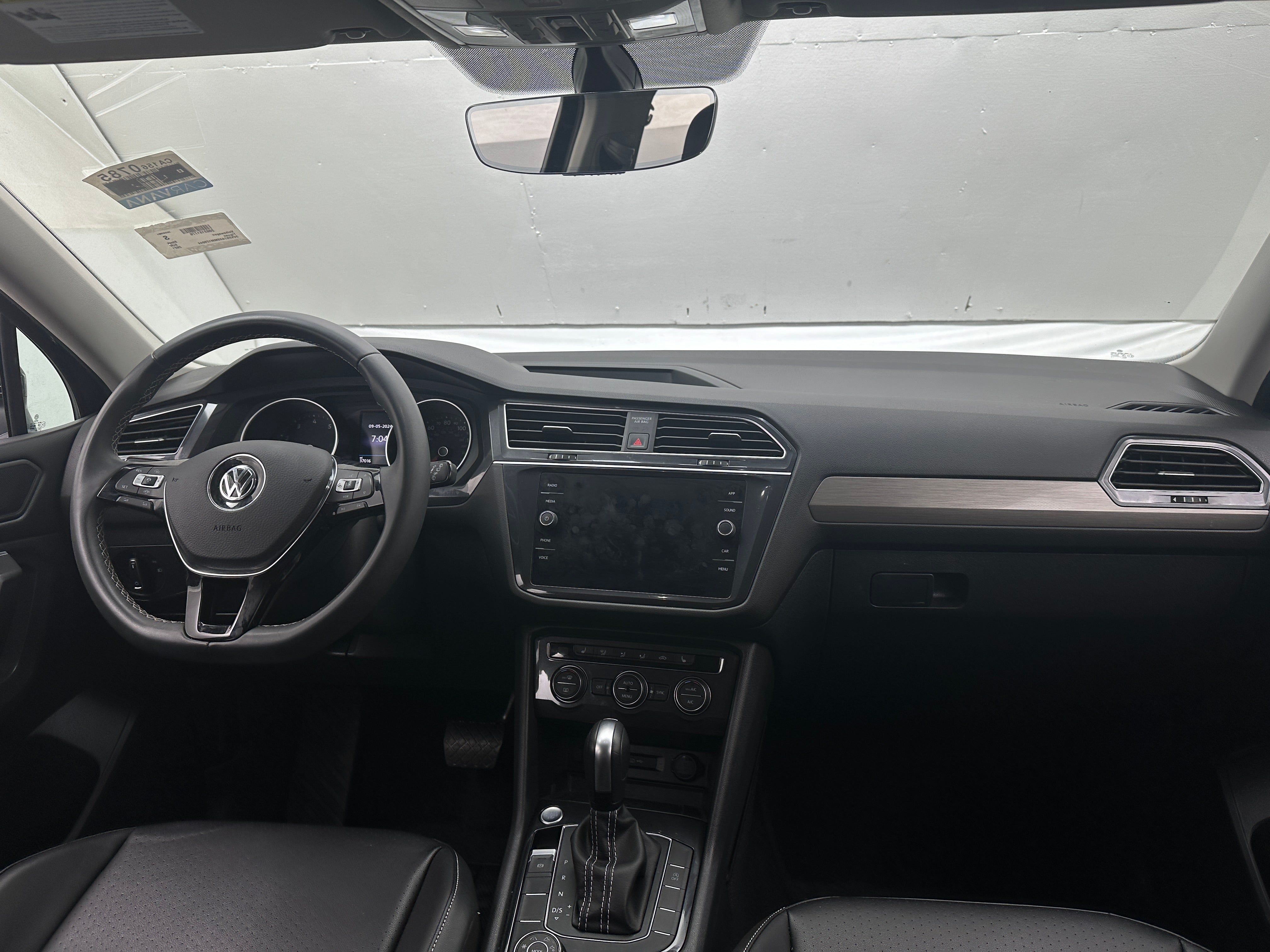 2021 Volkswagen Tiguan SE 3