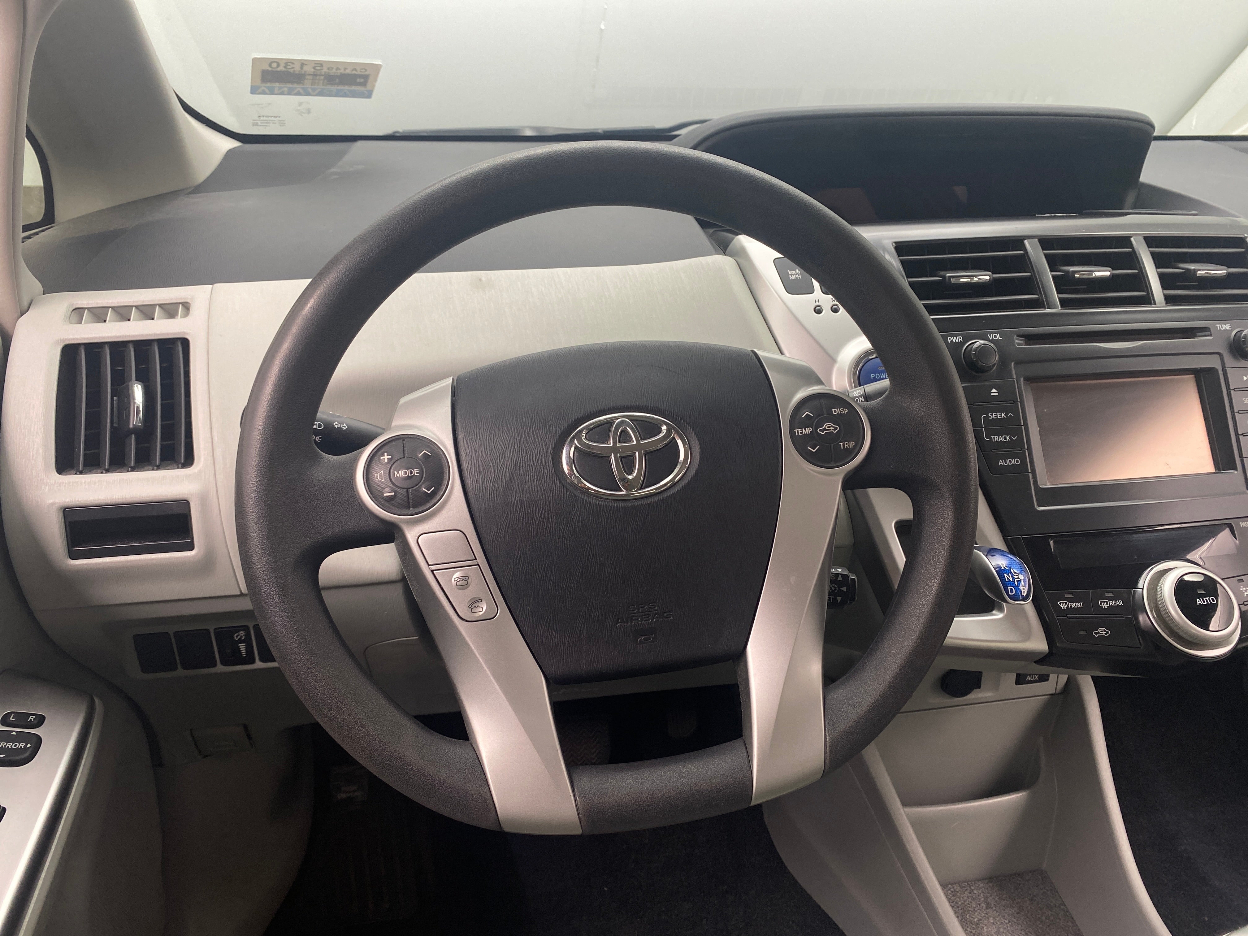 2012 Toyota Prius v Five 5