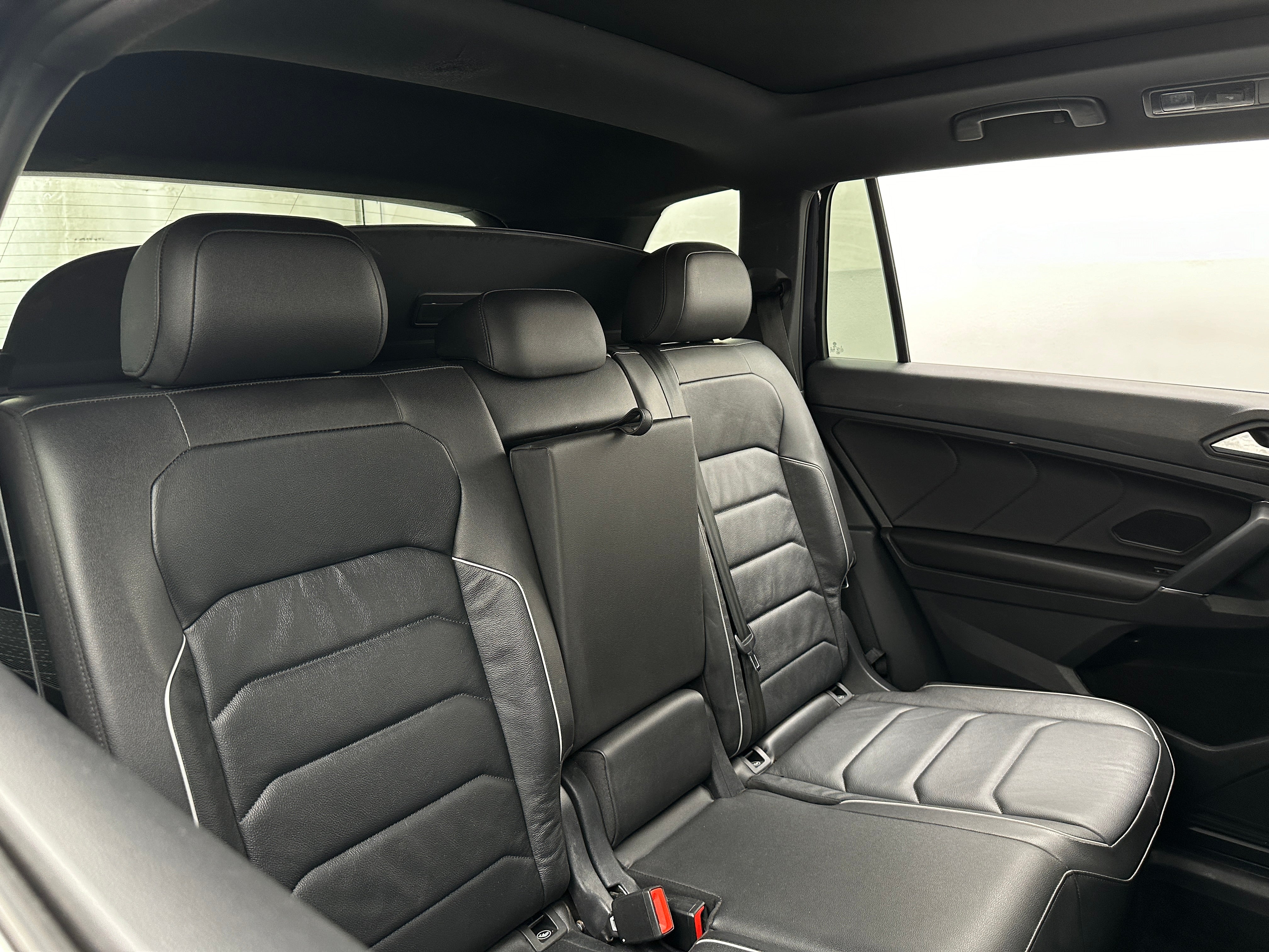 2020 Volkswagen Tiguan SE R-Line 6