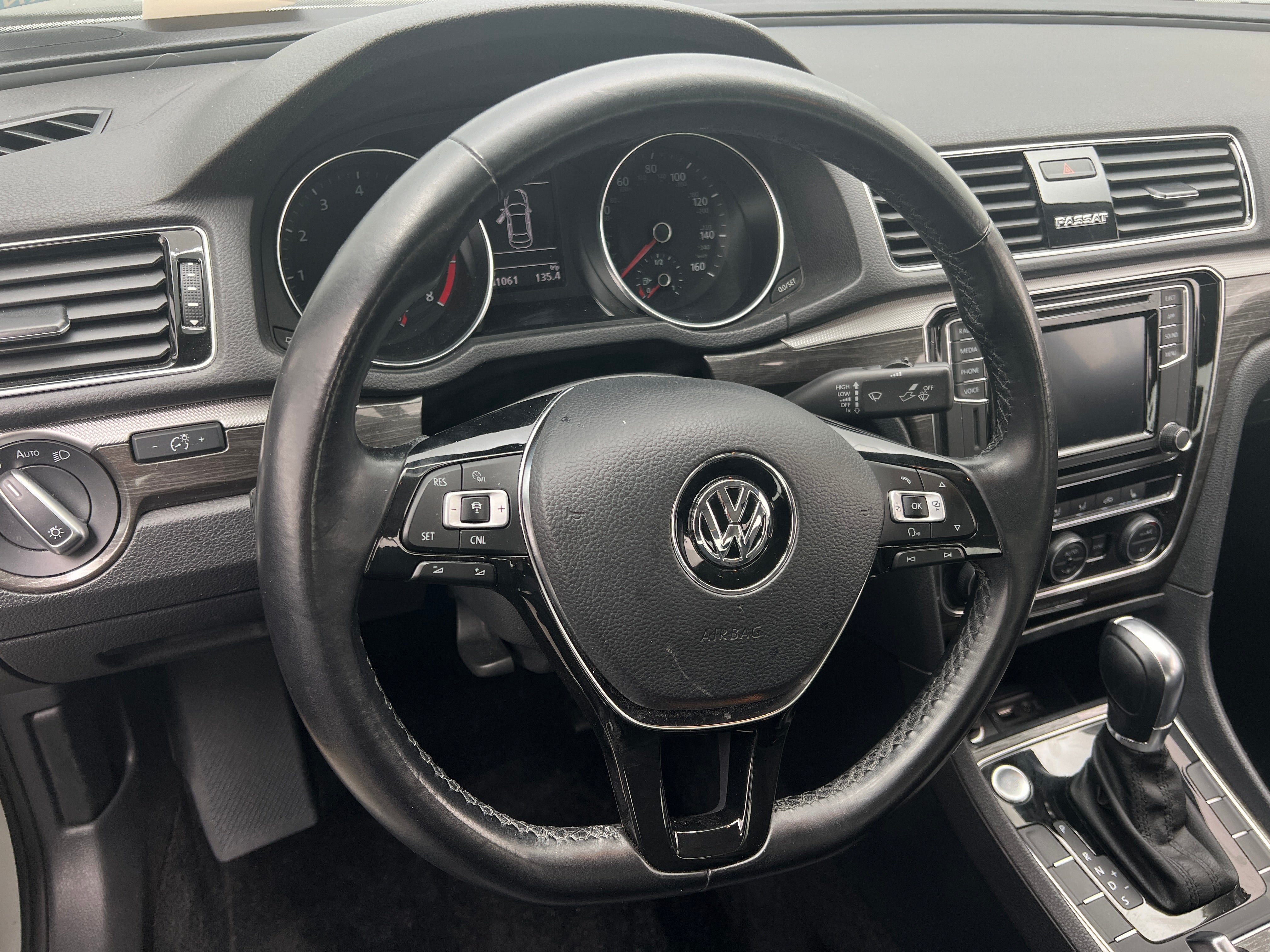 2018 Volkswagen Passat 2.0T 5