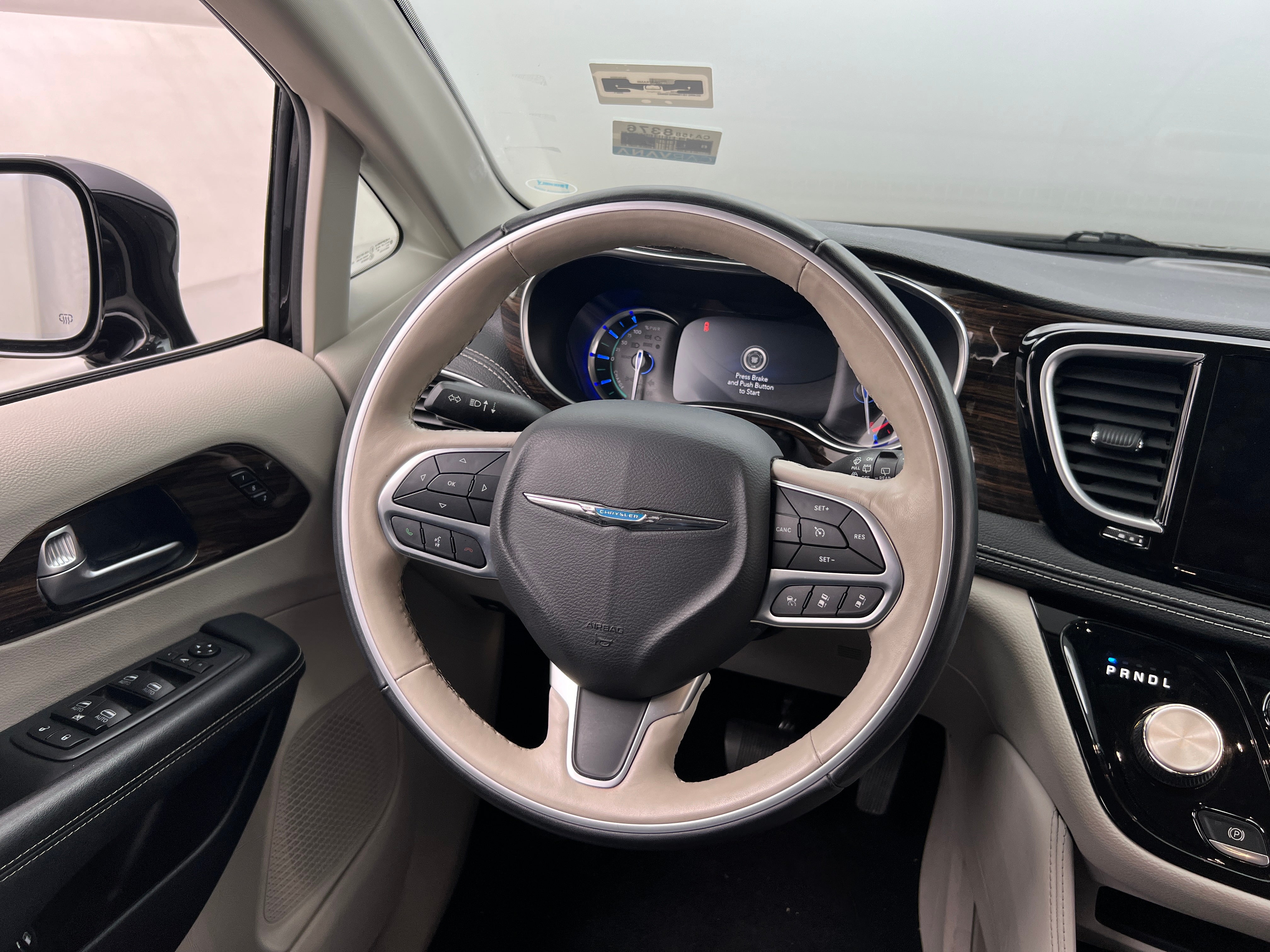 2021 Chrysler Pacifica Hybrid Limited 5