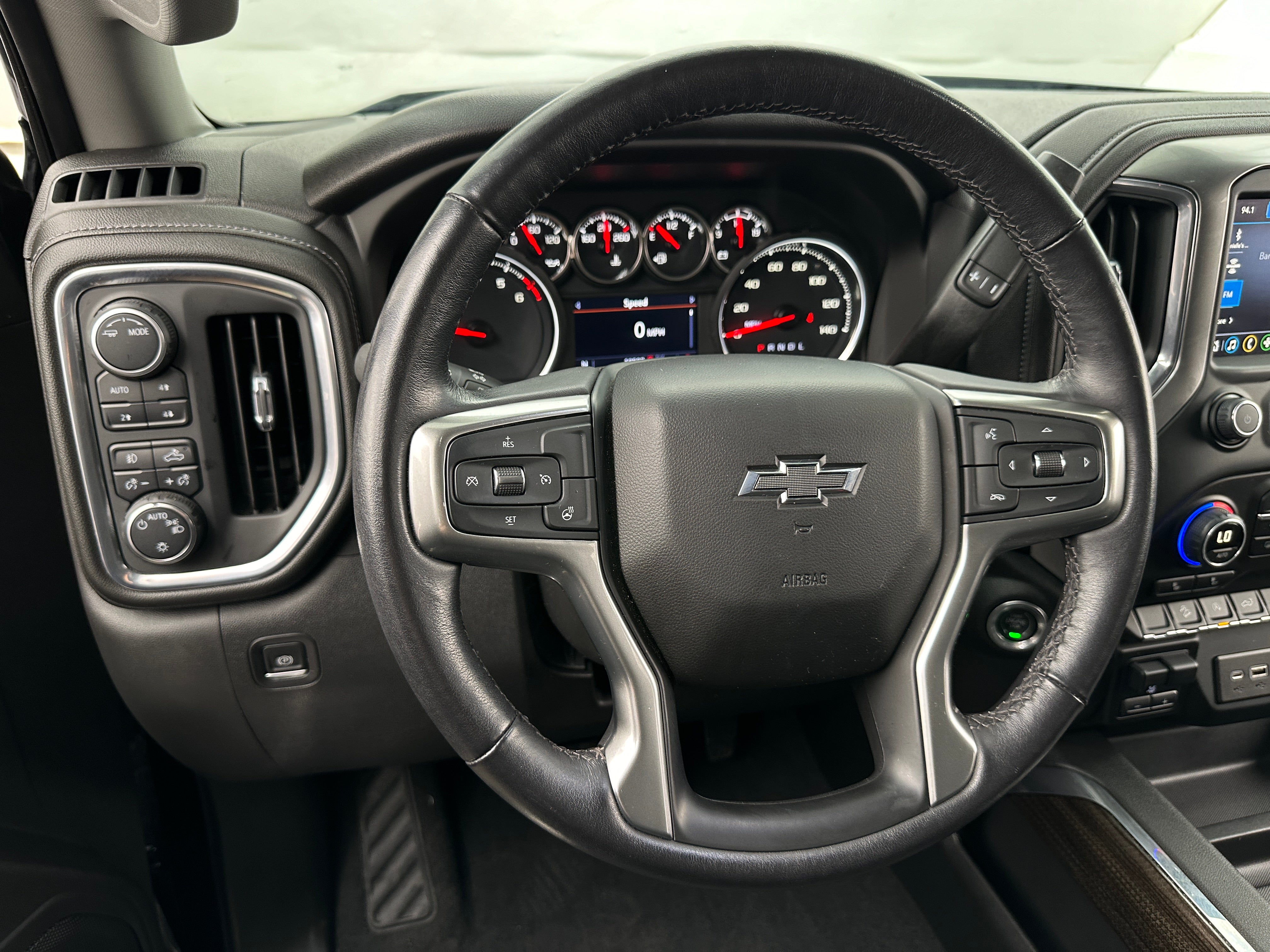 Thumbnail: 2022 Chevrolet Silverado 1500 - 5