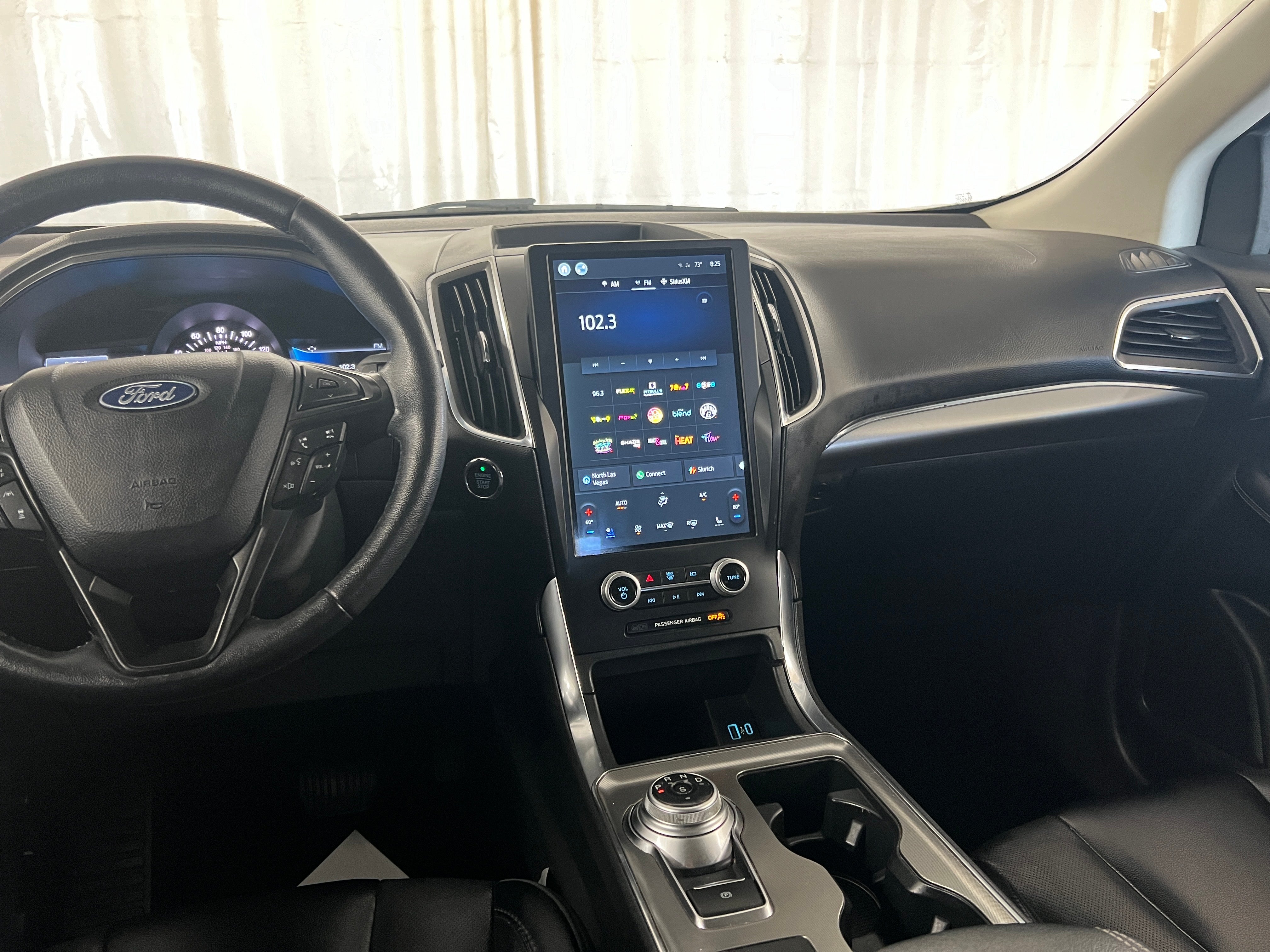 2022 Ford Edge Titanium 4