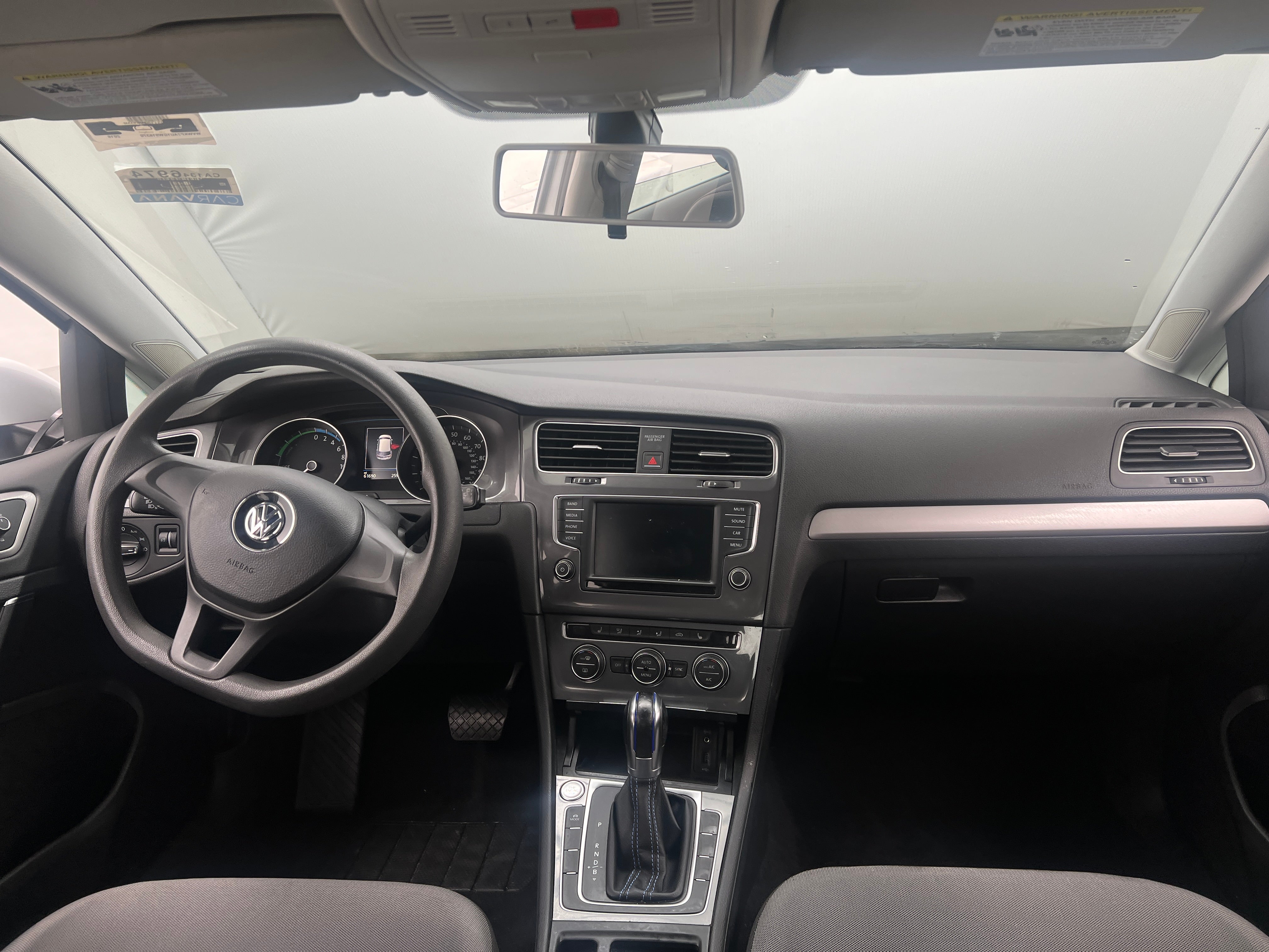 2016 Volkswagen e-Golf SE 3