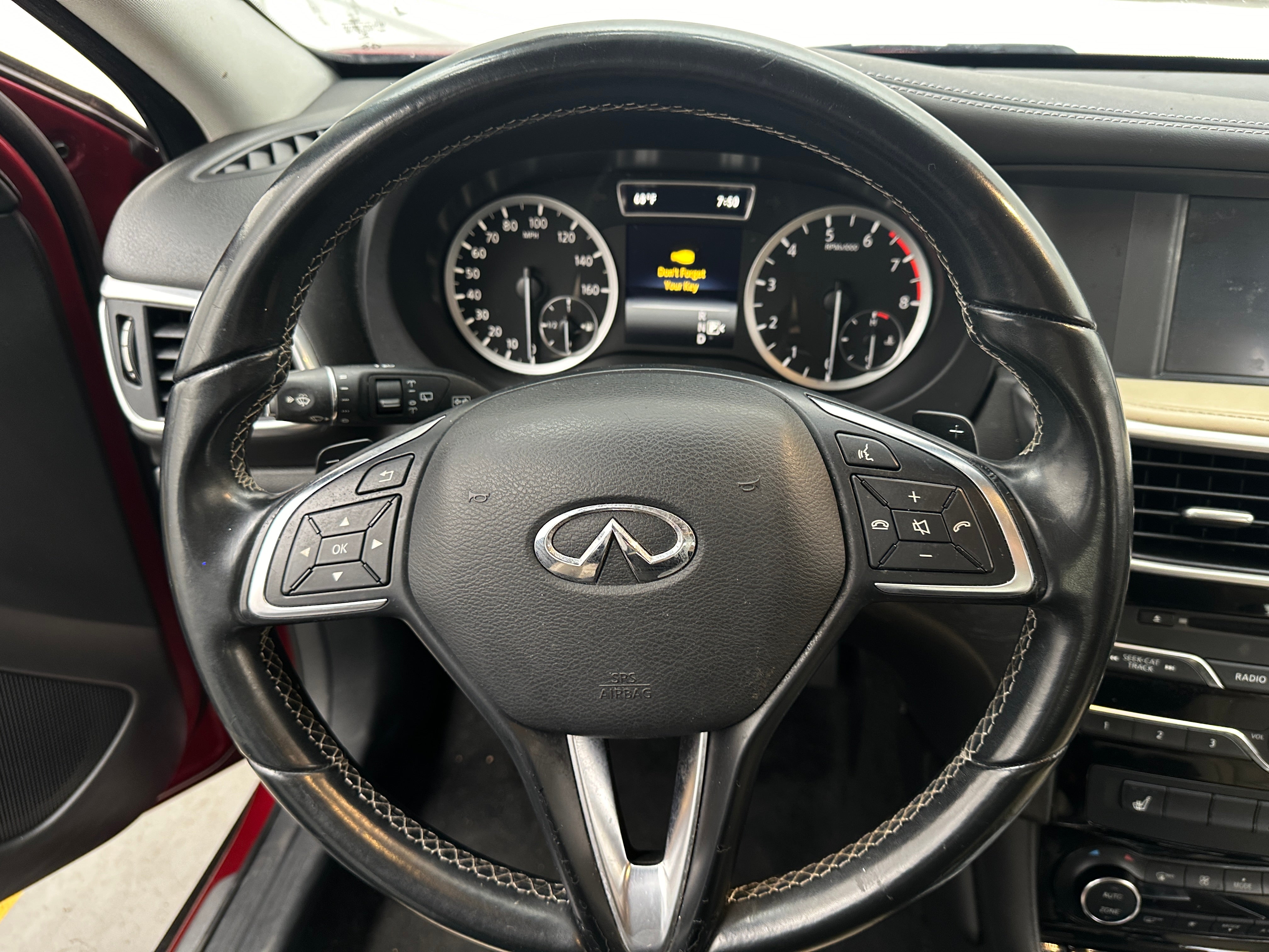 2017 INFINITI QX30 Premium 5