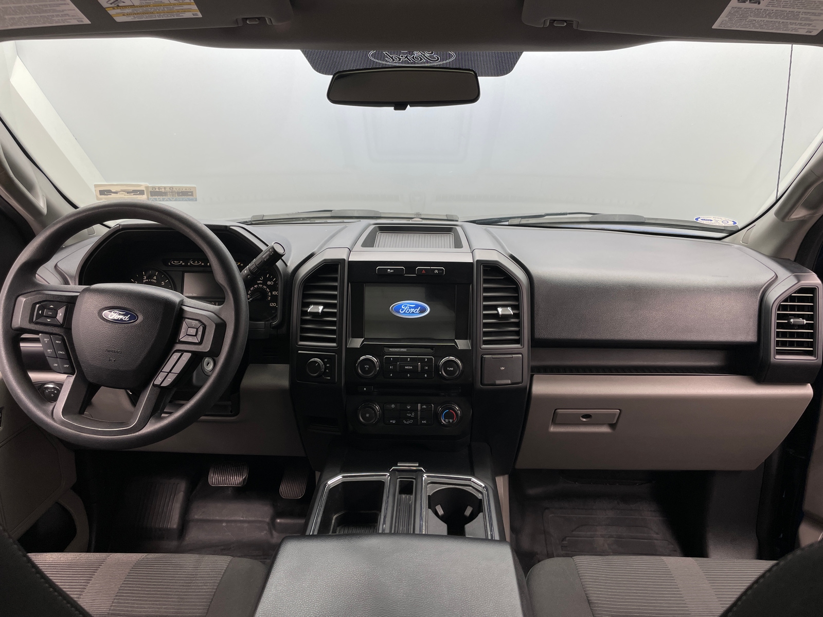 Thumbnail: 2017 Ford Econoline - 3